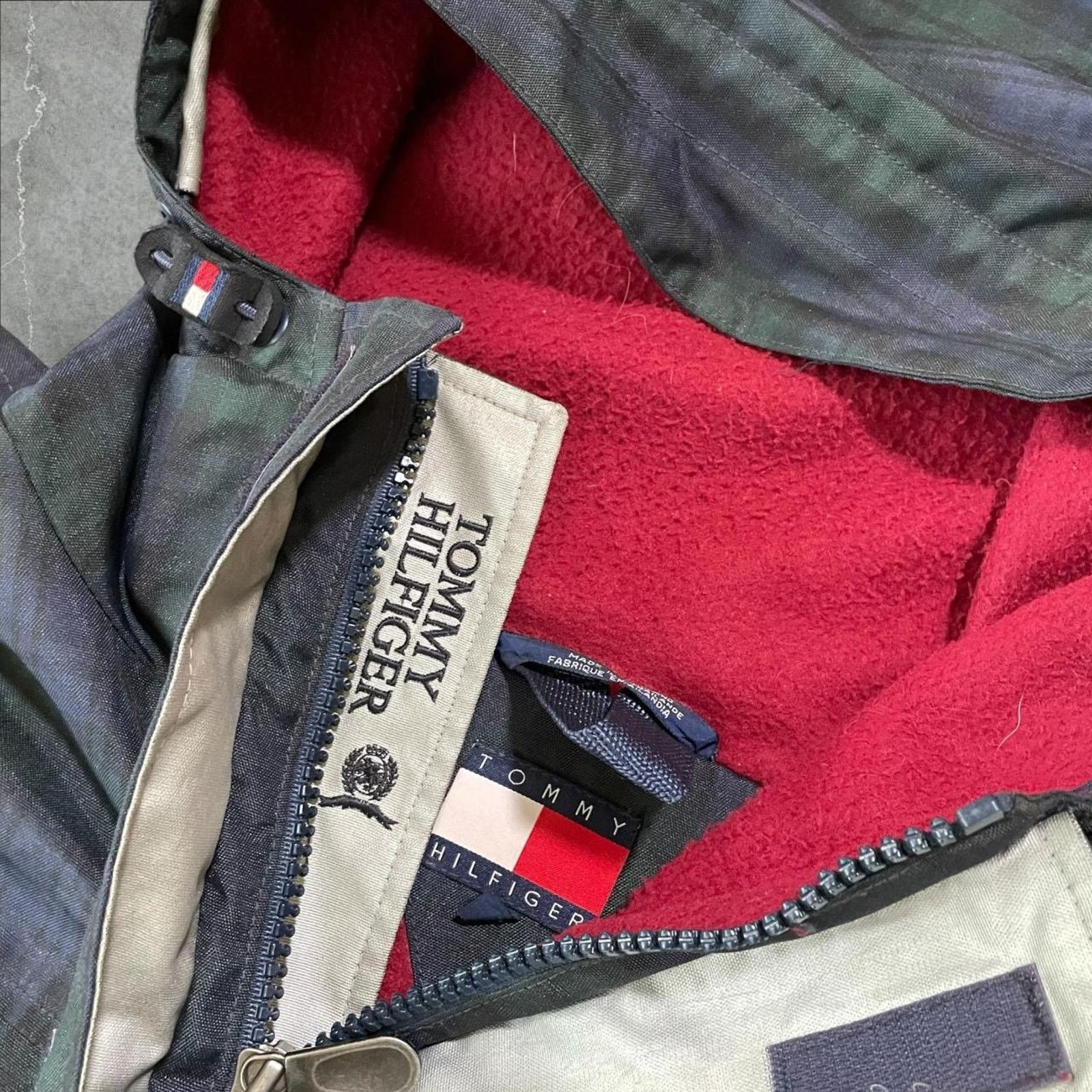 Tommy Hilfiger Tommy Hilfiger Heavy Weight Snow Ski Coat Lined Size US XL / EU 56 / 4 - 3 Thumbnail