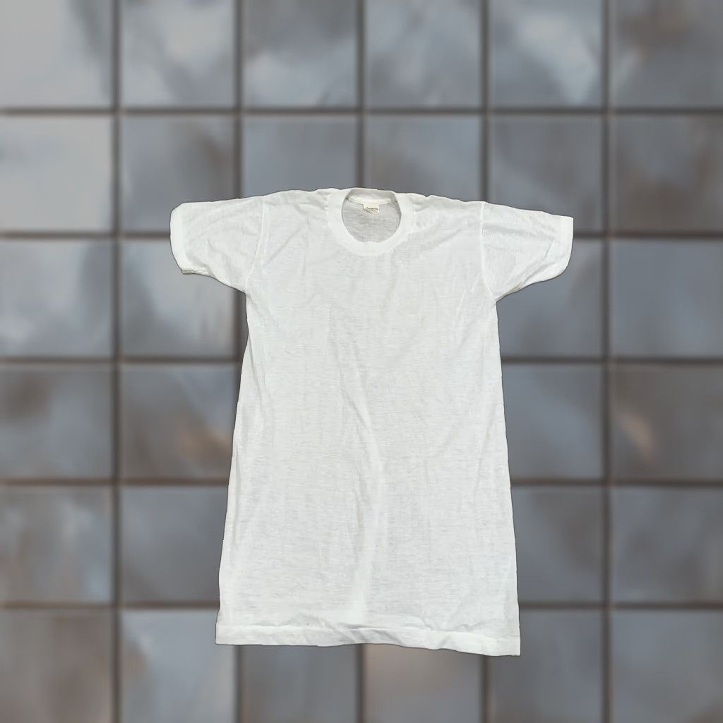 Vintage VINTAGE Kempton T Shirt White 1970s M Unisex Short Sleeve Cotton Shirt Mens Womens Size US M / EU 48-50 / 2 - 1 Thumbnail