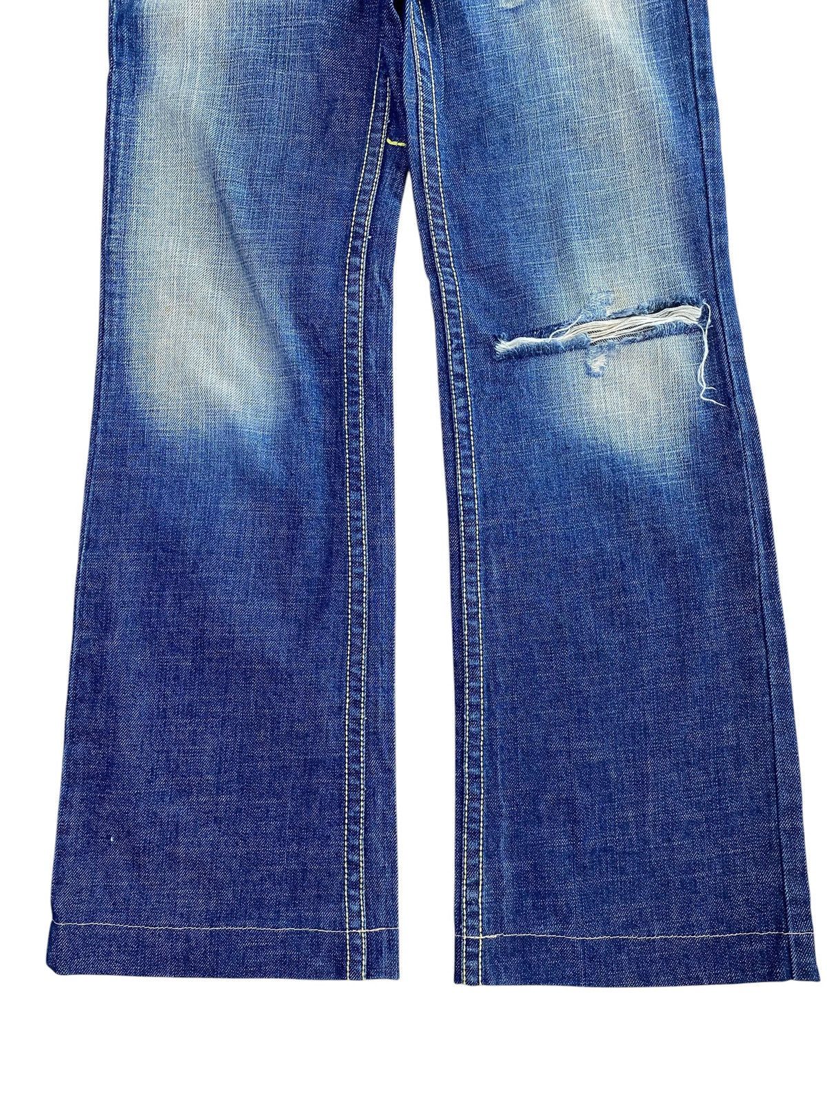 Japanese Brand Red Peppers Brand Ripped Back Embroidery Style Flare Jeans Size US 28 / EU 44 - 9 Thumbnail