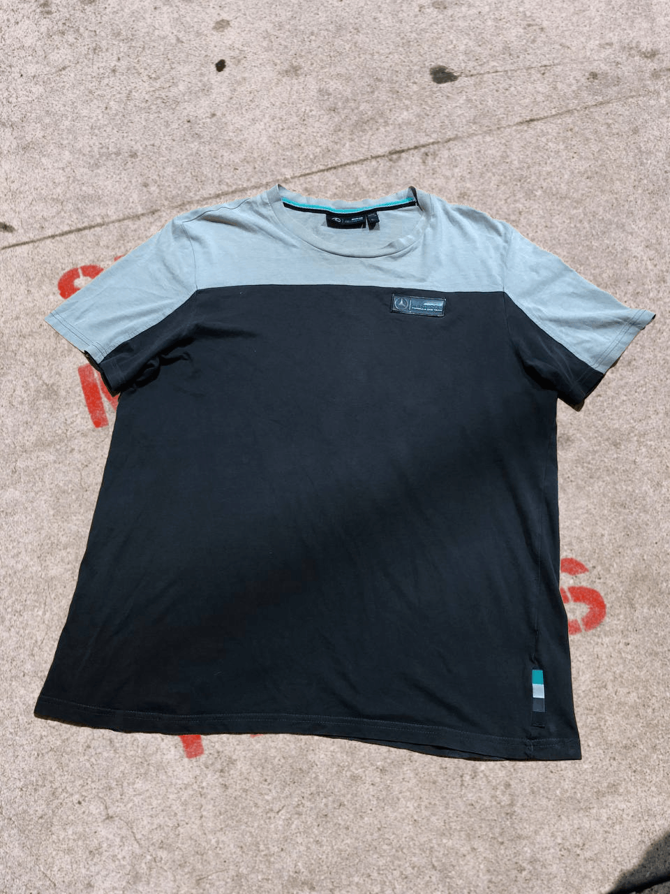 Mercedes-Benz Mercedes Petronas AMG Racing vintage t-shirts Size US L / EU 52-54 / 3 - 1 Thumbnail