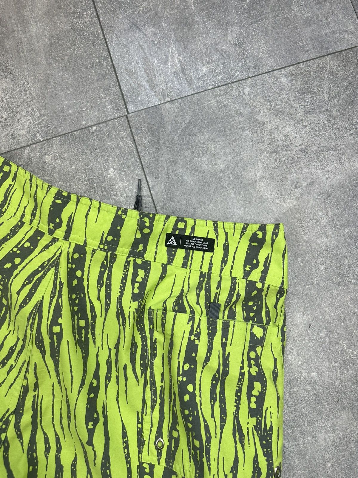 Vintage Nike ACG Vintage Outdoor Printed Shorts Small Logo Size US 34 / EU 50 - 12 Thumbnail