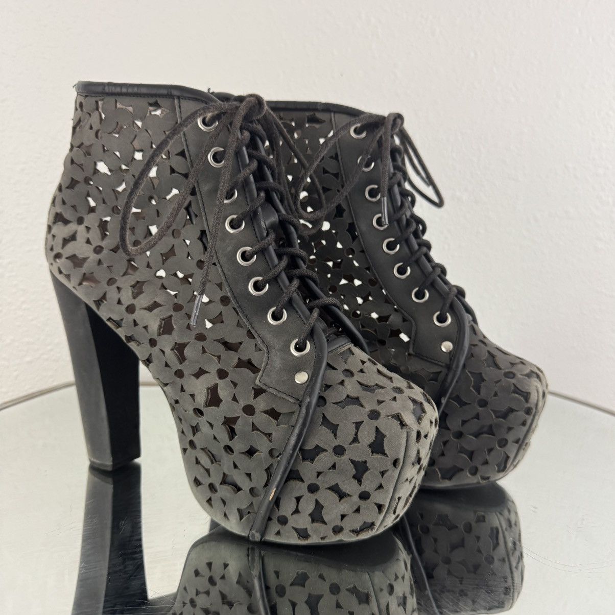 Jeffrey Campbell JEFFERY CAMPBELL Grey Leather Lita Daisy Platform Heels Size US 8 / IT 38 - 2 Thumbnail