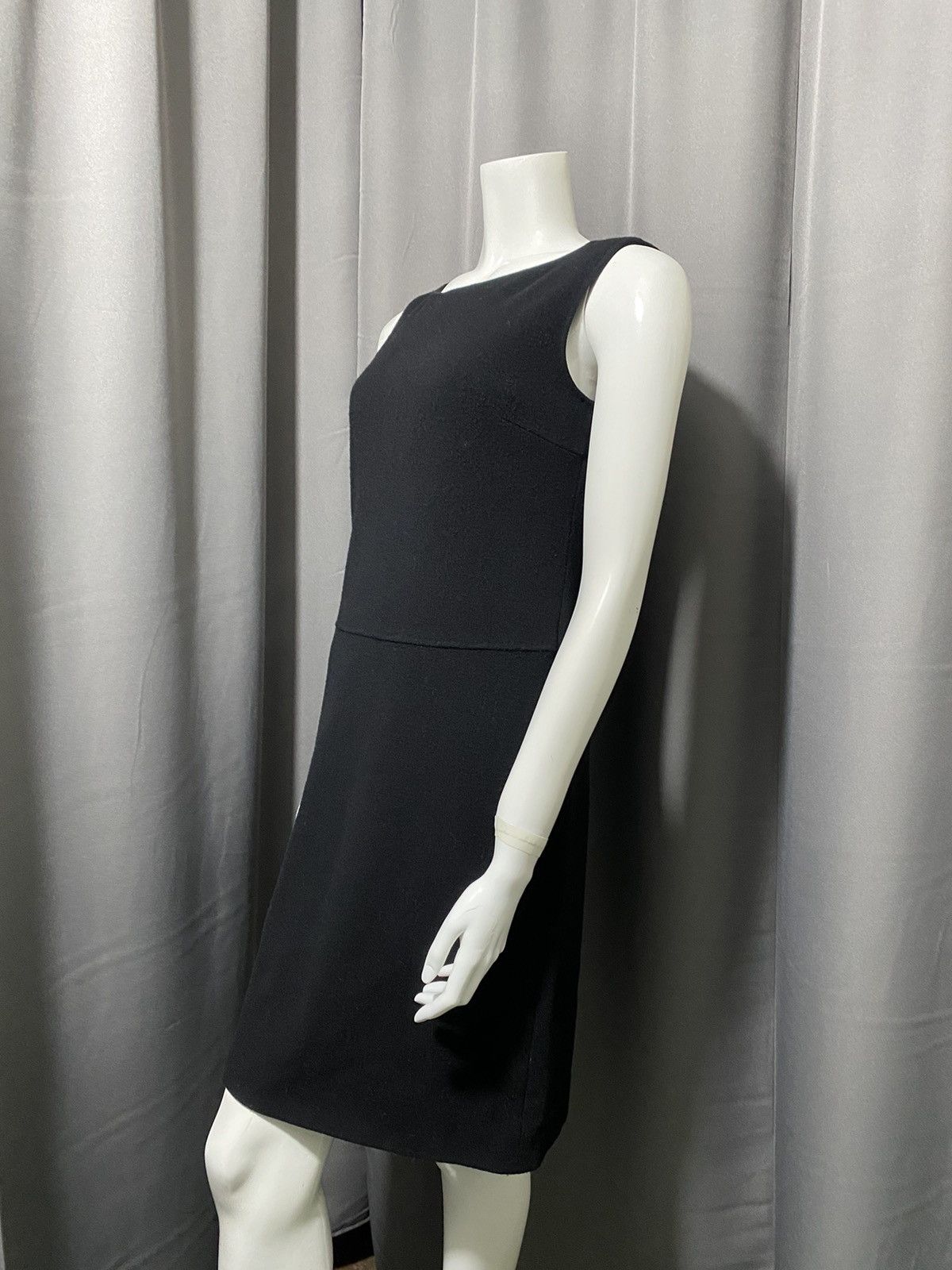 Max Mara Fall 2004 Wool Neckline Knee Length Dress Size XS / US 0-2 / IT 36-38 - 2 Thumbnail