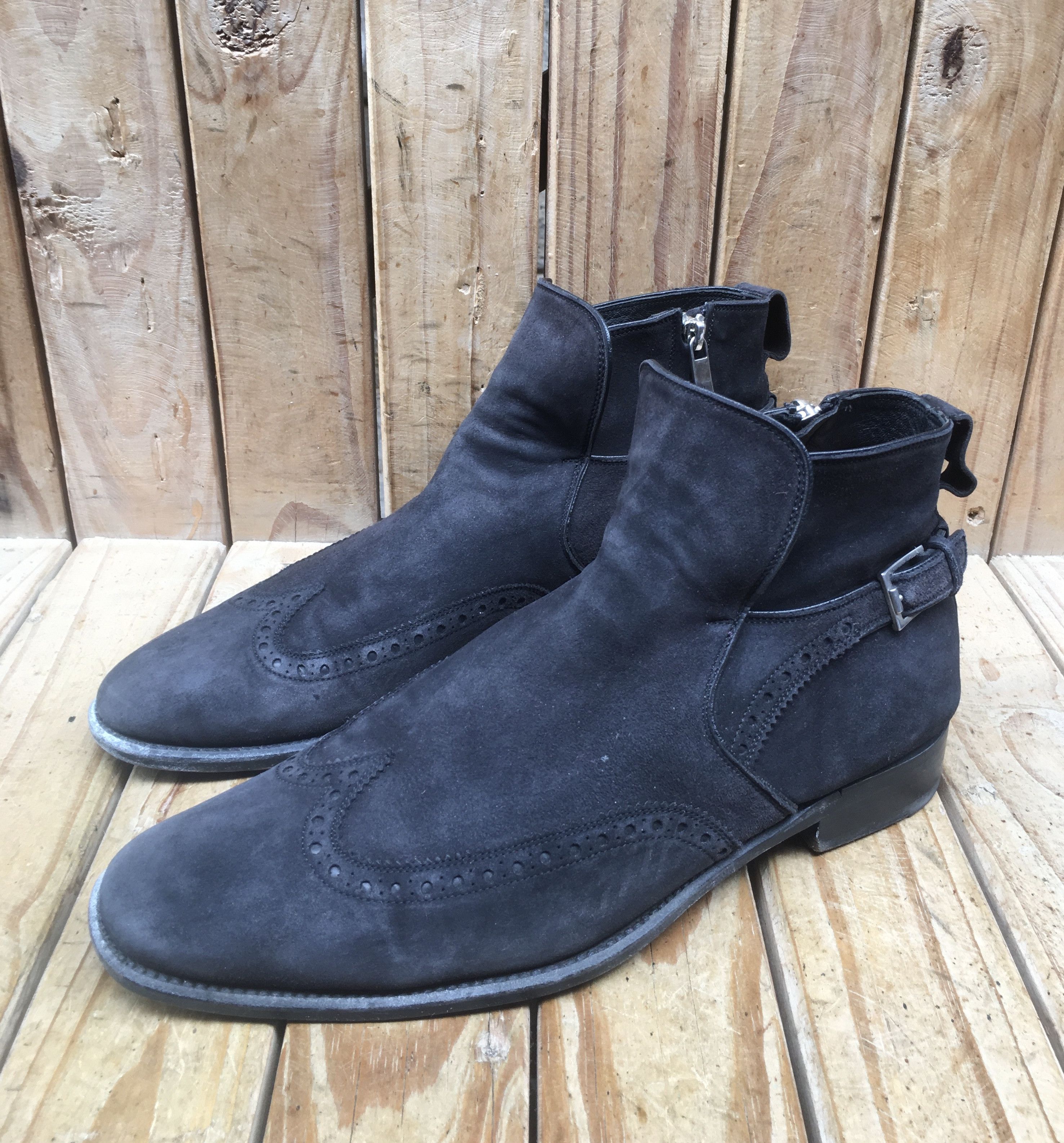 Salvatore Ferragamo Salvatore Ferragamo Suede Wingtip Men Boots UK 9 EE US 10 Size US 10 / EU 43 - 1 Thumbnail