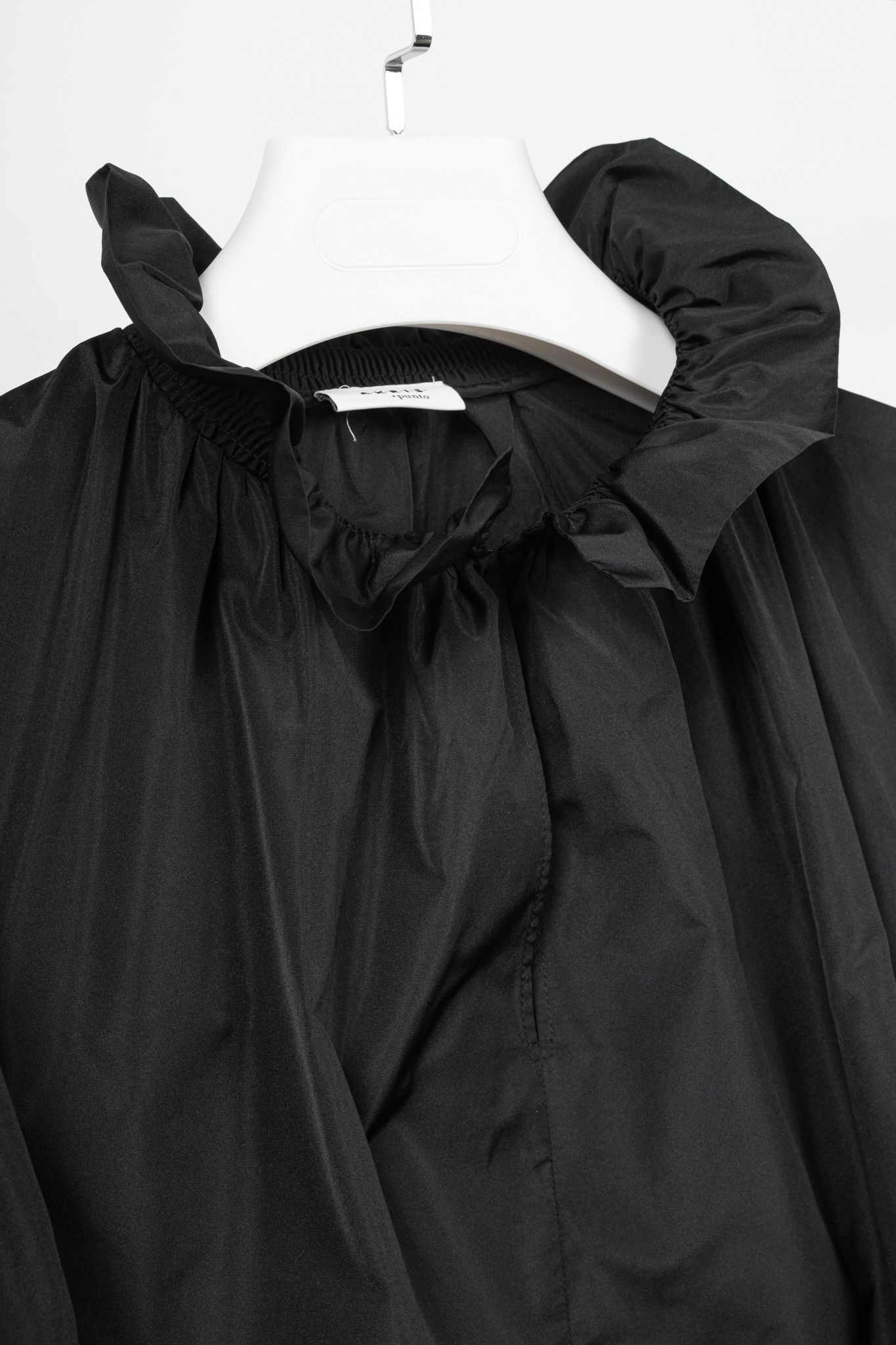 Akris Akris Punto Black Taffeta Ruffle-Collar Blouse Size M / US 6-8 / IT 42-44 - 5 Thumbnail