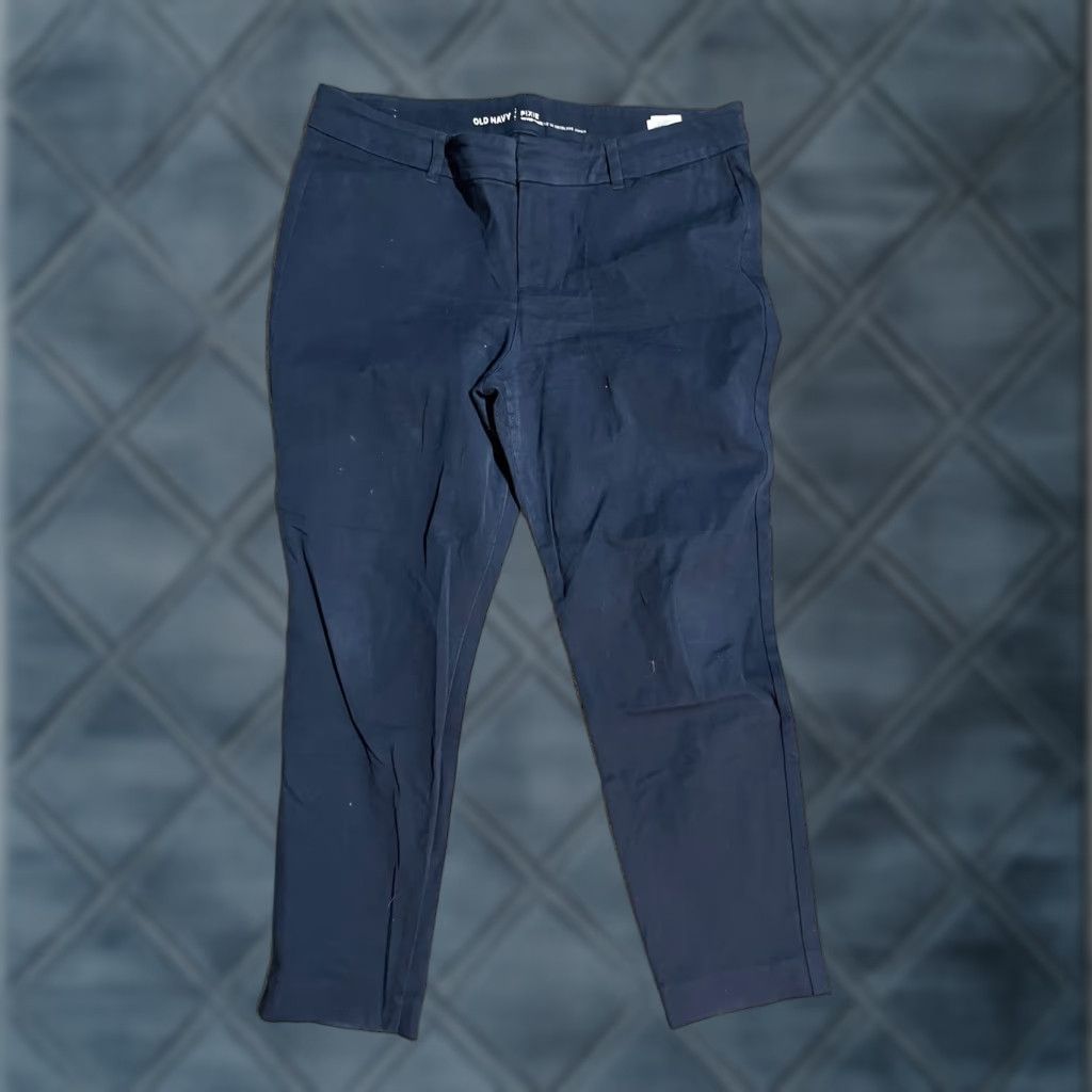 Old Navy Old Navy Pants Women Size 12 Navy Blue Pixie Crop Ankle Slim Pockets Mid Rise Cotton Blend Size 34" / US 12 / IT 48 - 1 Thumbnail