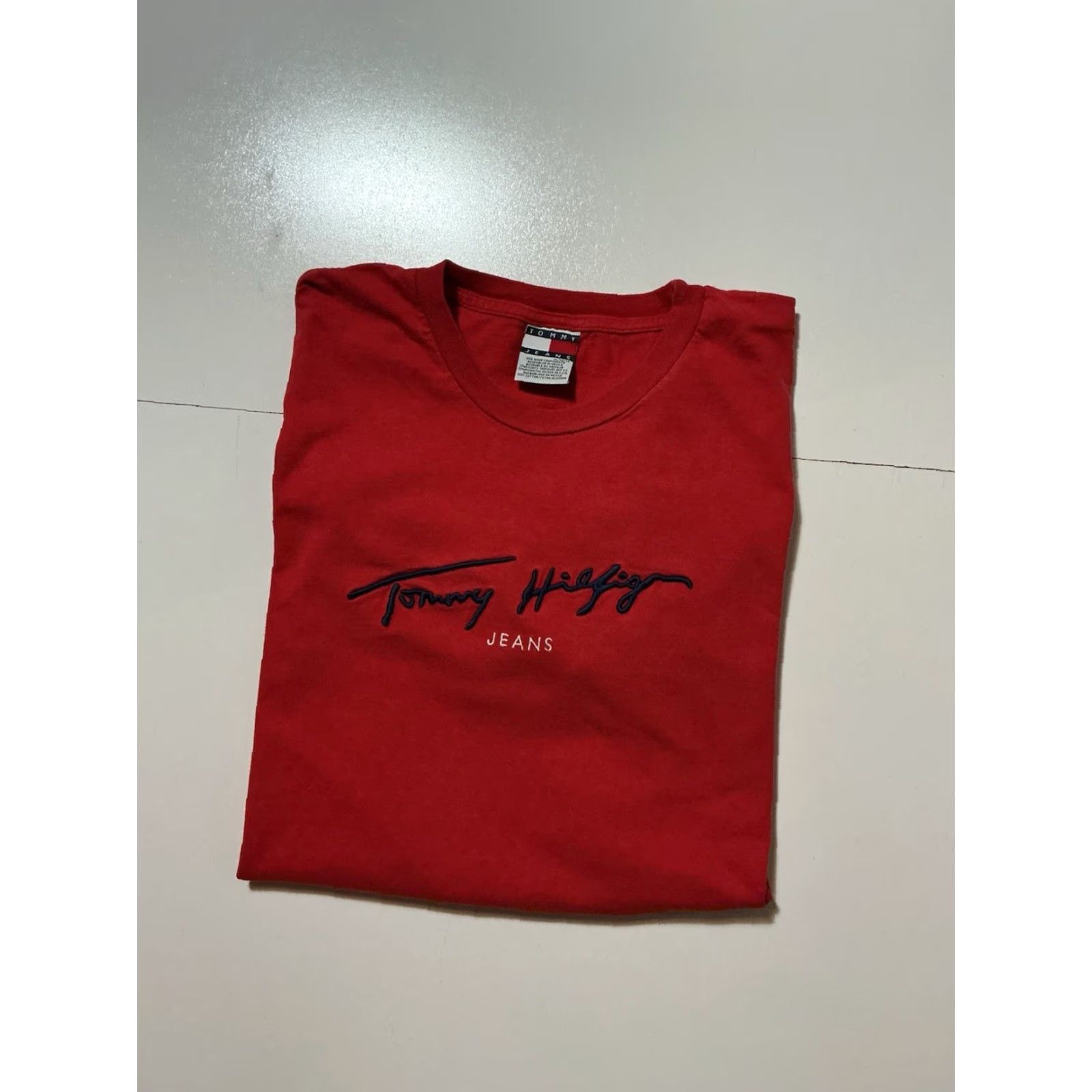 Tommy Hilfiger VINTAGE 90s Tommy Hilfiger Jeans Embroidered Red Spellout Crewneck T-Shirt XL Mens Size US XL / EU 56 / 4 - 2 Thumbnail