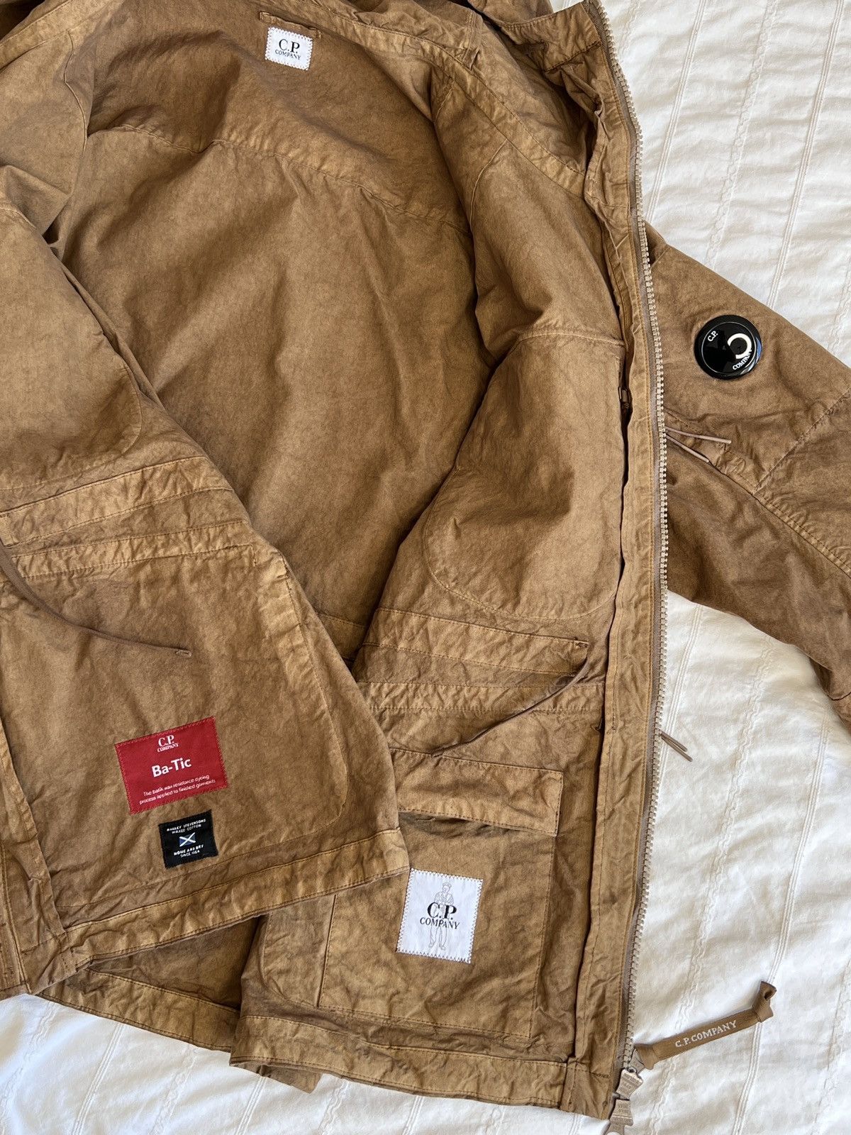 C.P. Company CP Company Ba-Tic Multi-Pocket Down Jacket Size US M / EU 48-50 / 2 - 12 Thumbnail