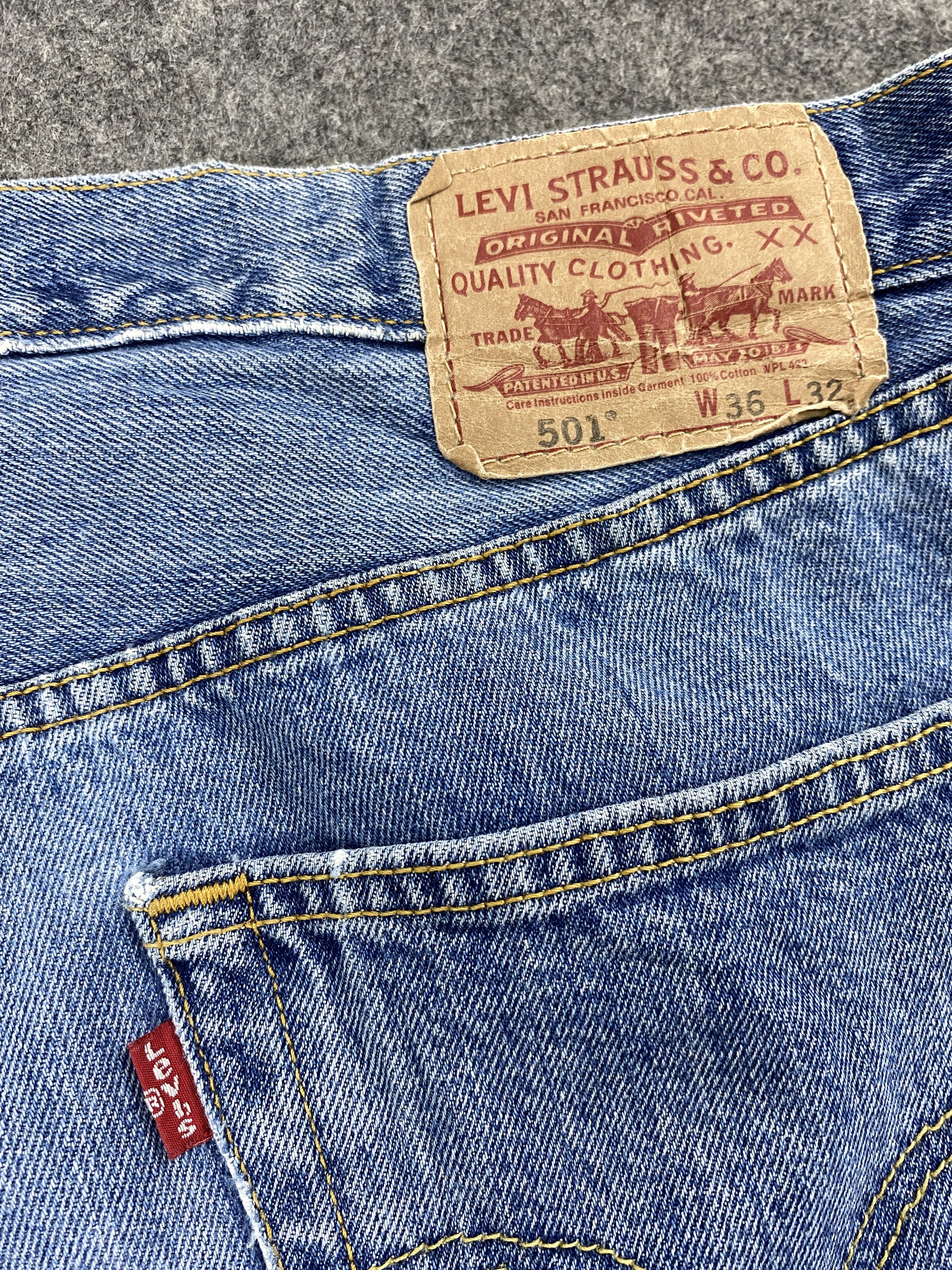 Levi's Blue Vintage Levi's 501 Jeans 35x31.5 Denim -JN1629 Size US 35 - 10 Thumbnail