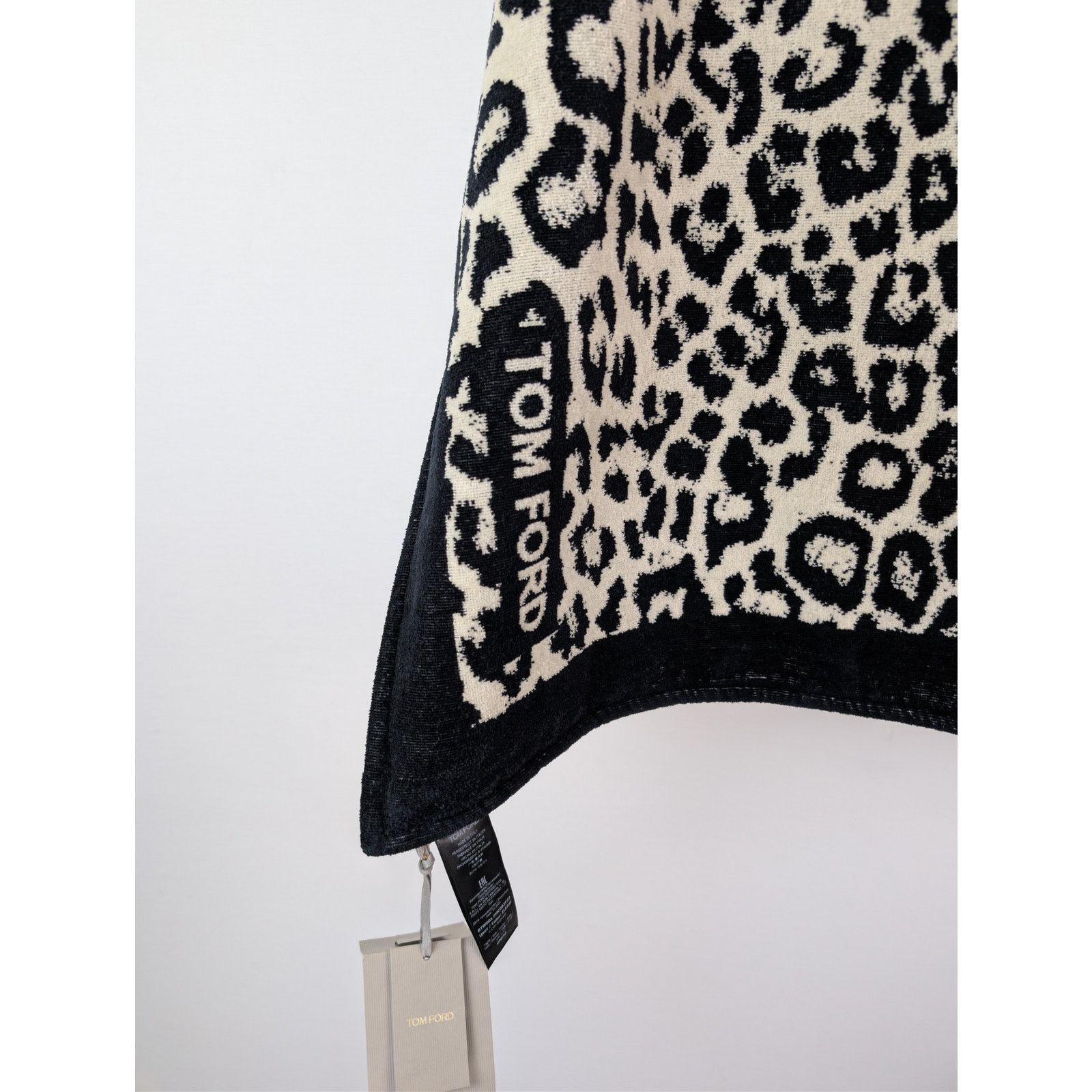 Tom Ford o1rshd1 Size: OS / Towel in Leopard Brown Size ONE SIZE - 7 Thumbnail
