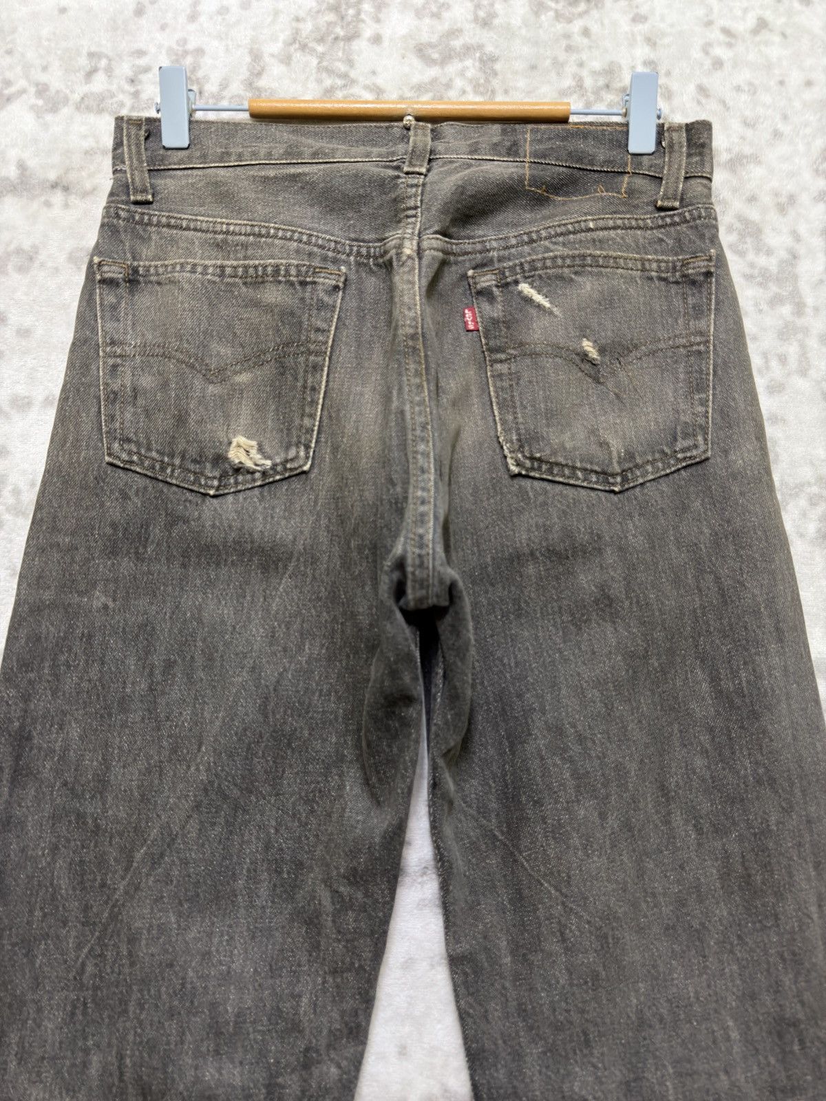 Levi's Vintage Levi's 501 Red Tab Grey Fly Button Distressed Jeans Size US 29 - 9 Thumbnail