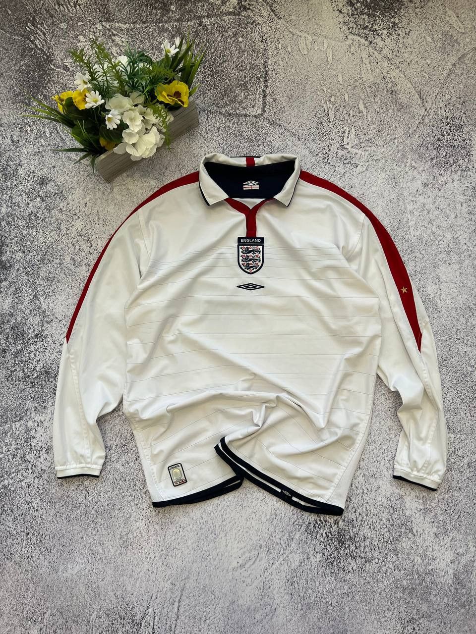 Image of Fifa World Cup x Soccer Jersey England 2003/2004 Umbro Jersey Longsleeve Reversible in White (Size 