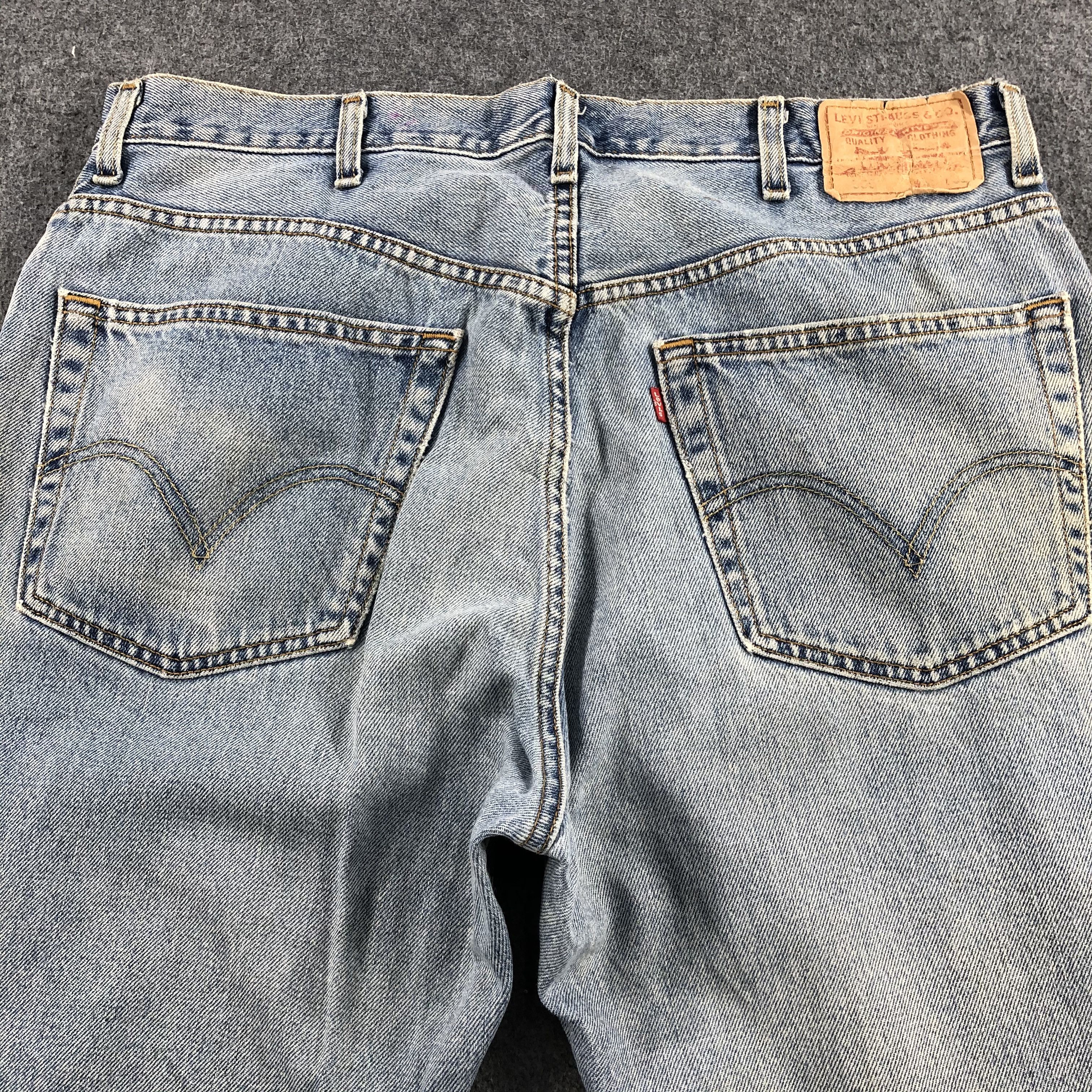 Levi's Vintage Light Wash Levis 505 Jeans-J1490 Size US 39 - 4 Thumbnail