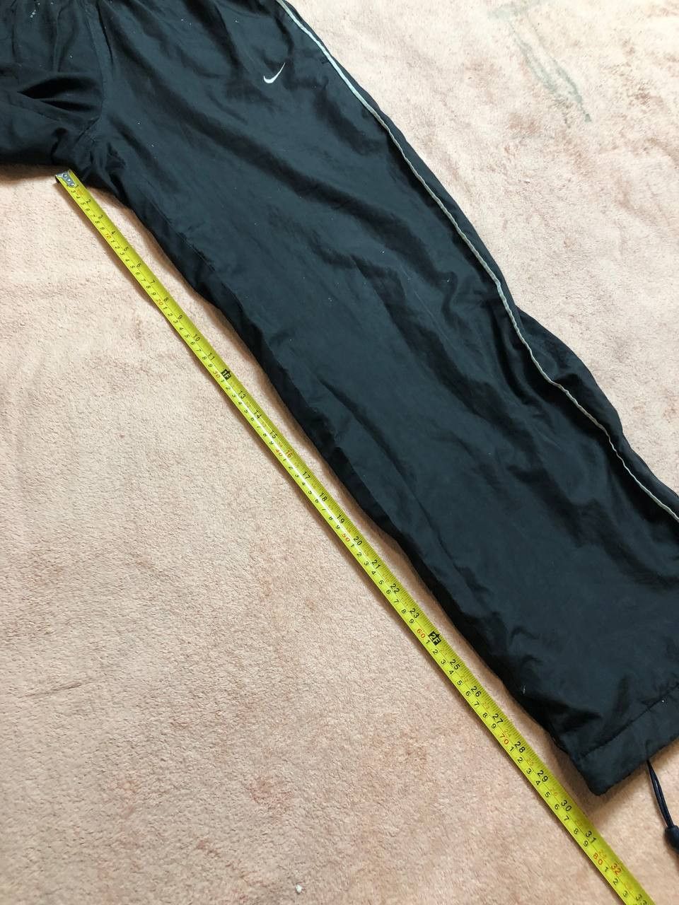 Nike VINTAGE NIKE NYLON SWEATPANTS RETRO Size US 32 / EU 48 - 14 Thumbnail