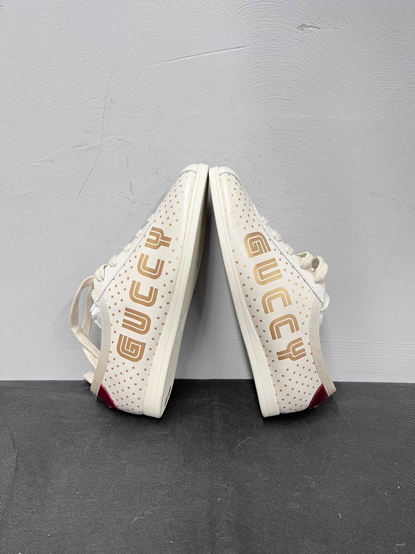 Gucci Gucci GG Logo Star Off-White Sneaker EUR 35.5 Size US 5 / IT 35 - 6 Thumbnail