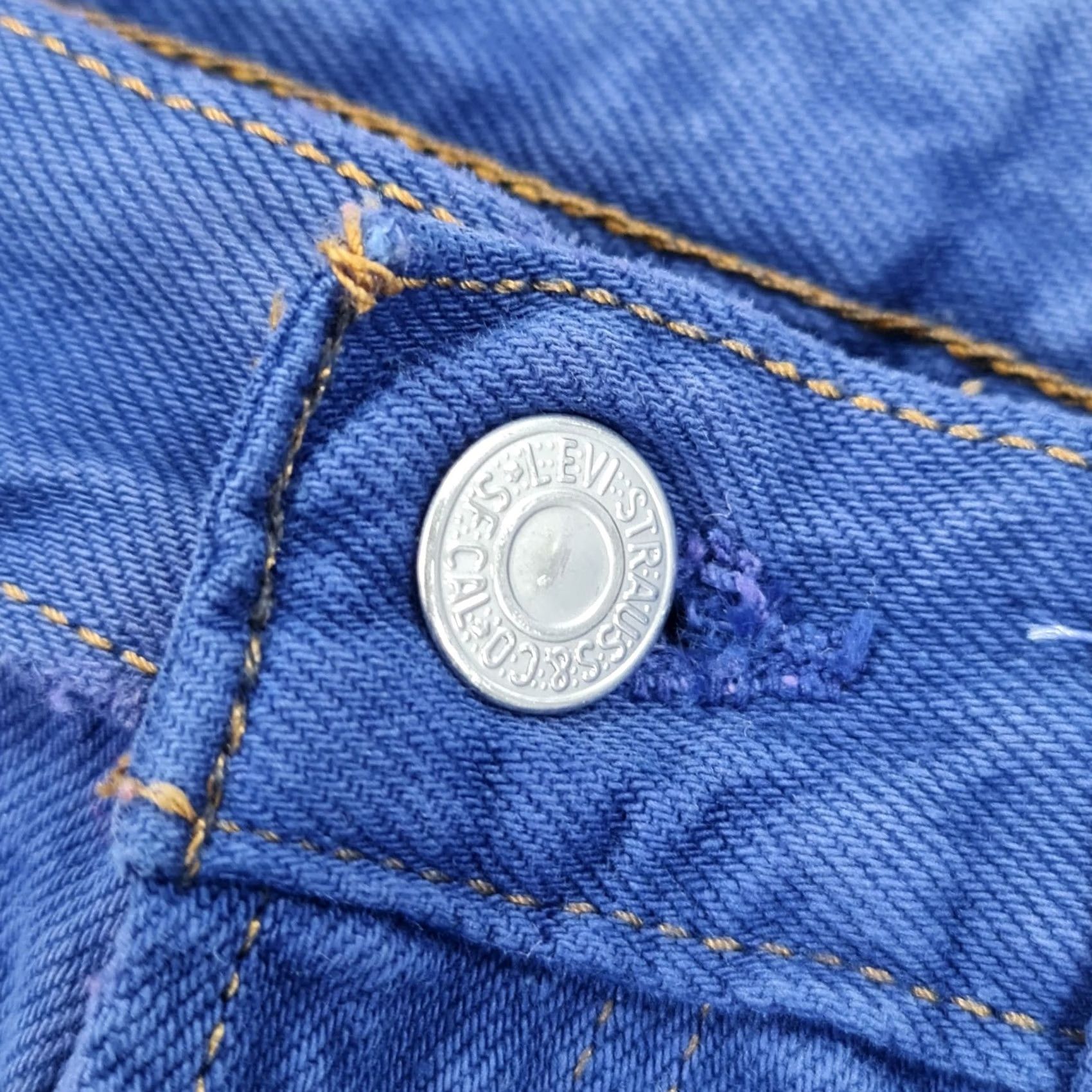 Levi's VINTAGE Levi's 501 Jeans Blue W32 L32 Made In UK 90s Straight Denim Women Size 24" / US 00 / IT 34 - 3 Thumbnail