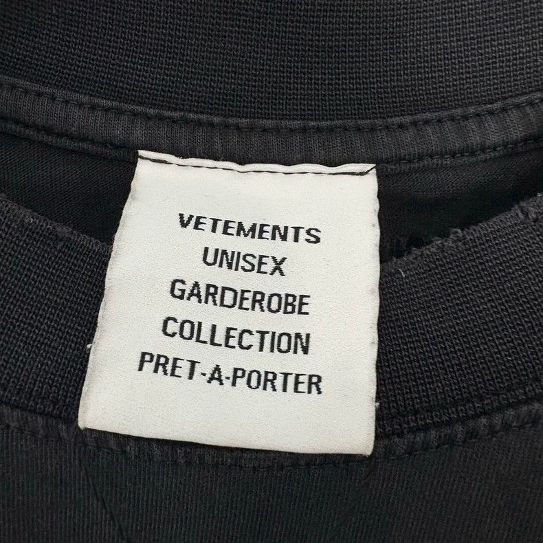 Vetements Vetements Vetteman lying flat slogan water-washed black sh Size US XS / EU 42 / 0 - 3 Thumbnail