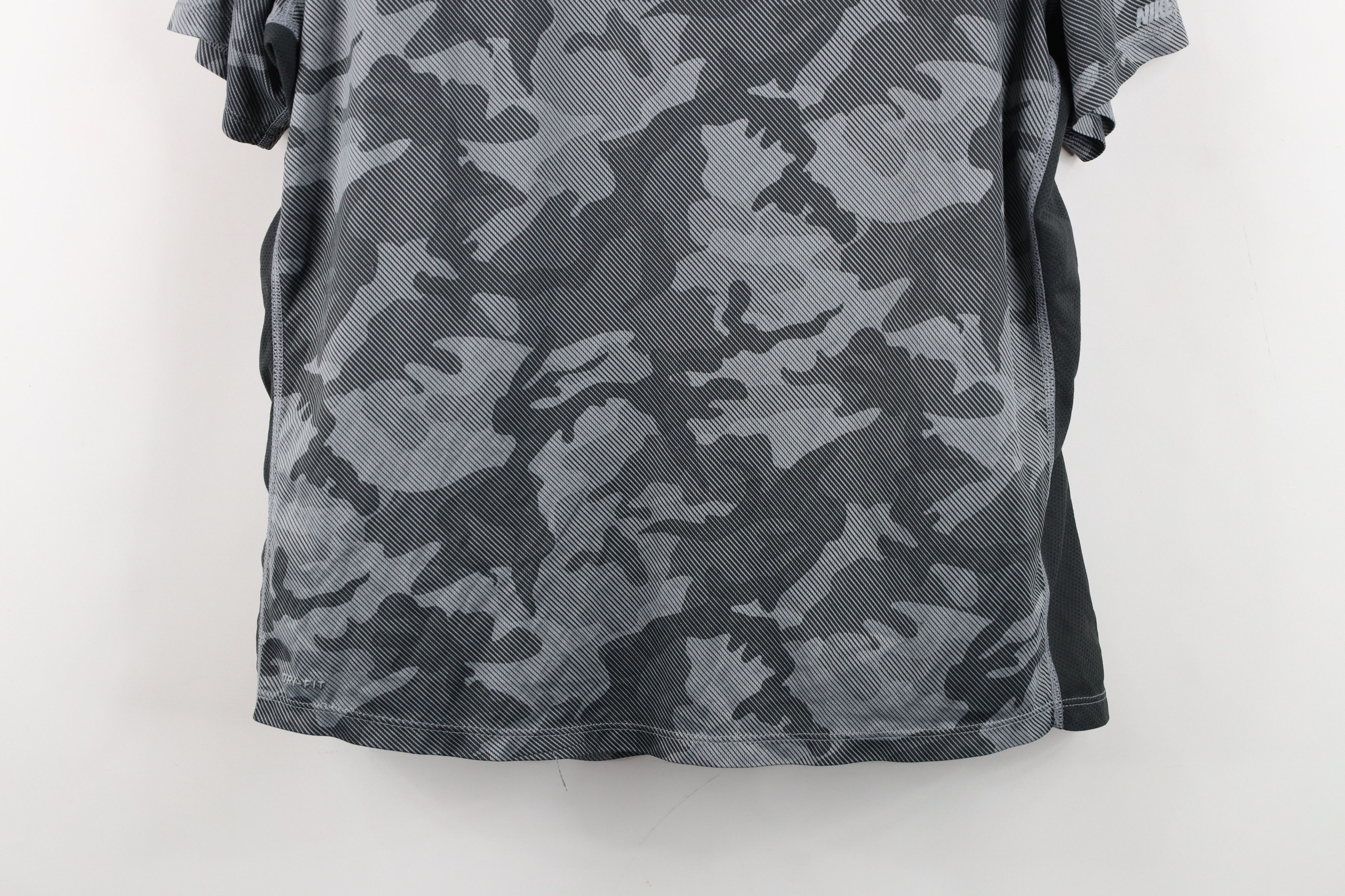 Nike Nike Running Travis Scott Mini Swoosh Camouflage T-Shirt Size US L / EU 52-54 / 3 - 3 Thumbnail