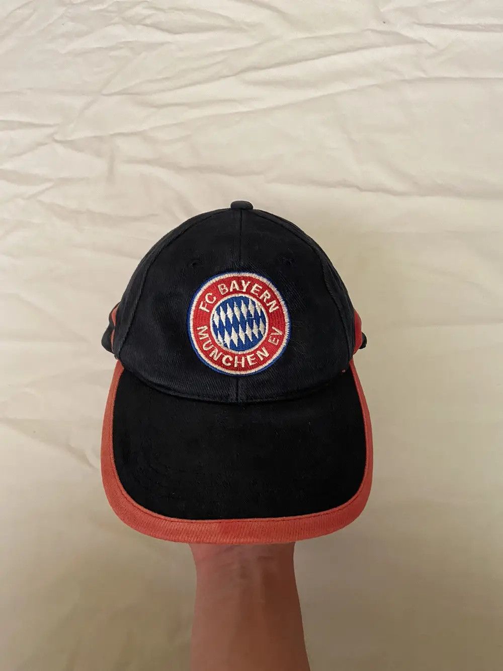 Vintage VINTAGE 90’S BAYERN MUNICH SOCCER FADED VELVET CAP HAT Y2K Size ONE SIZE - 8 Thumbnail