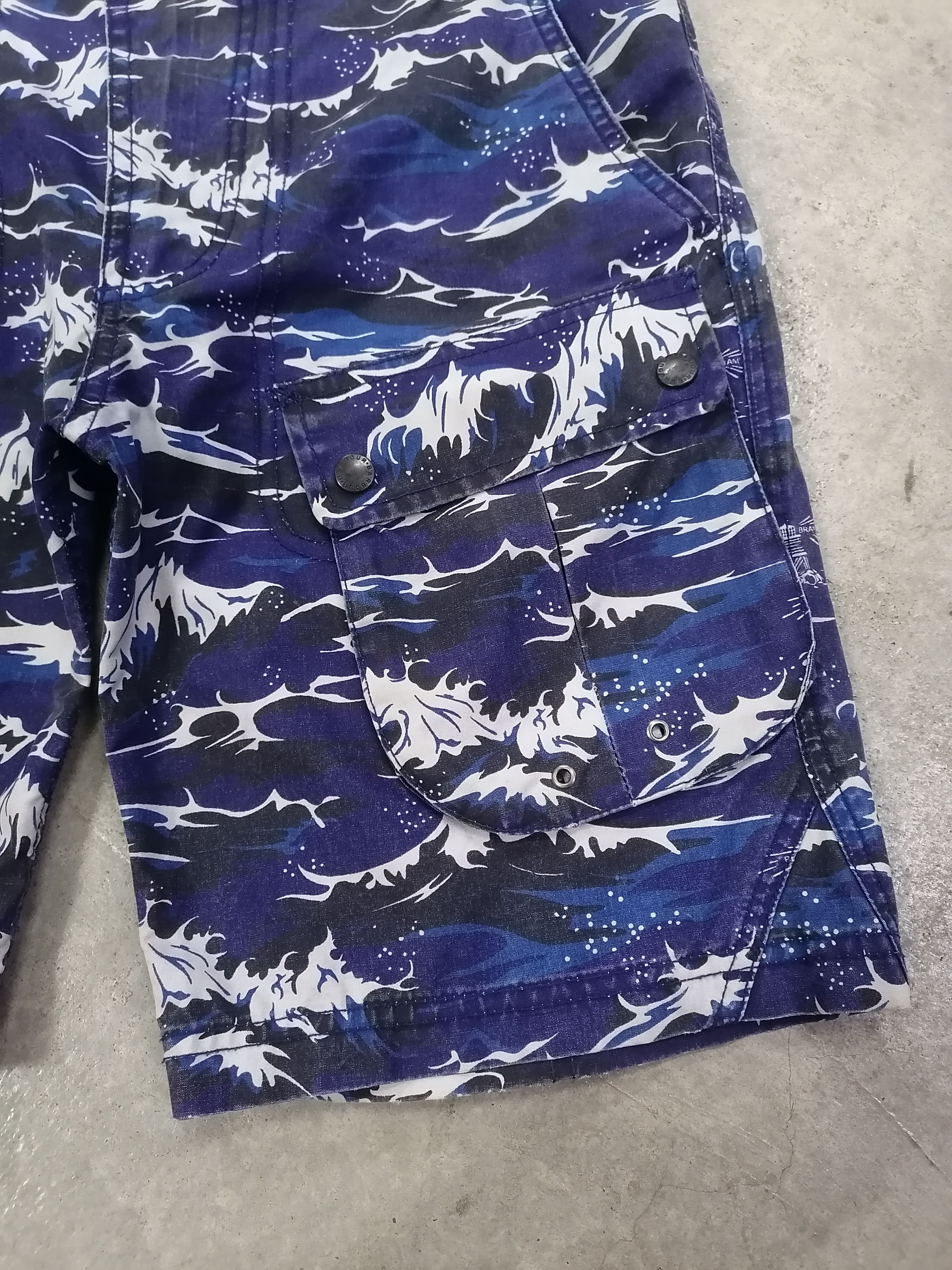Barbour Barbour x White Mountaineering Cargo Short Wave Print Size US 31 - 2 Thumbnail