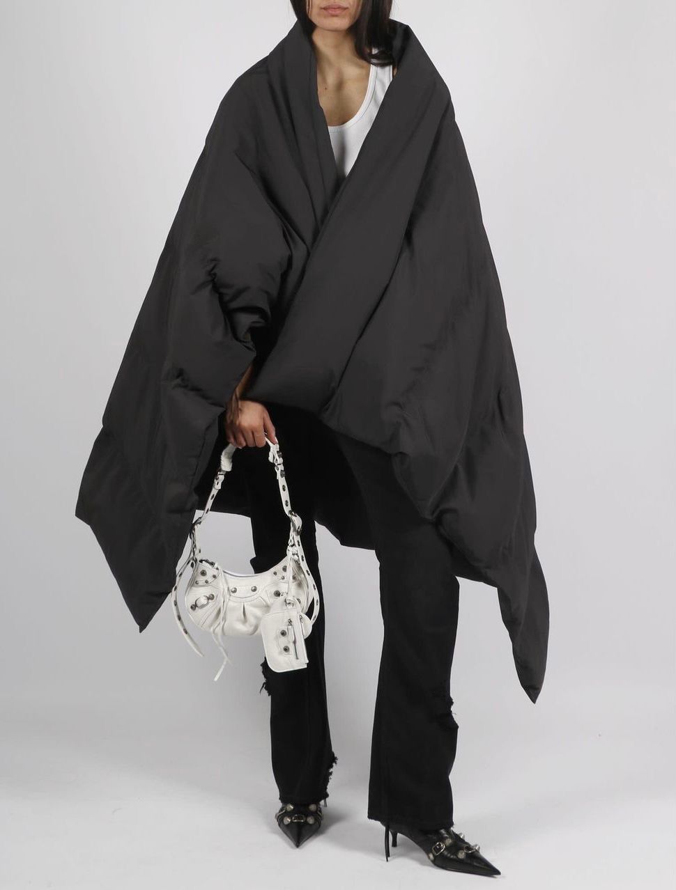 Balenciaga Balenciaga FW22 360° Show Padded Blanket Size ONE SIZE - 1 Thumbnail