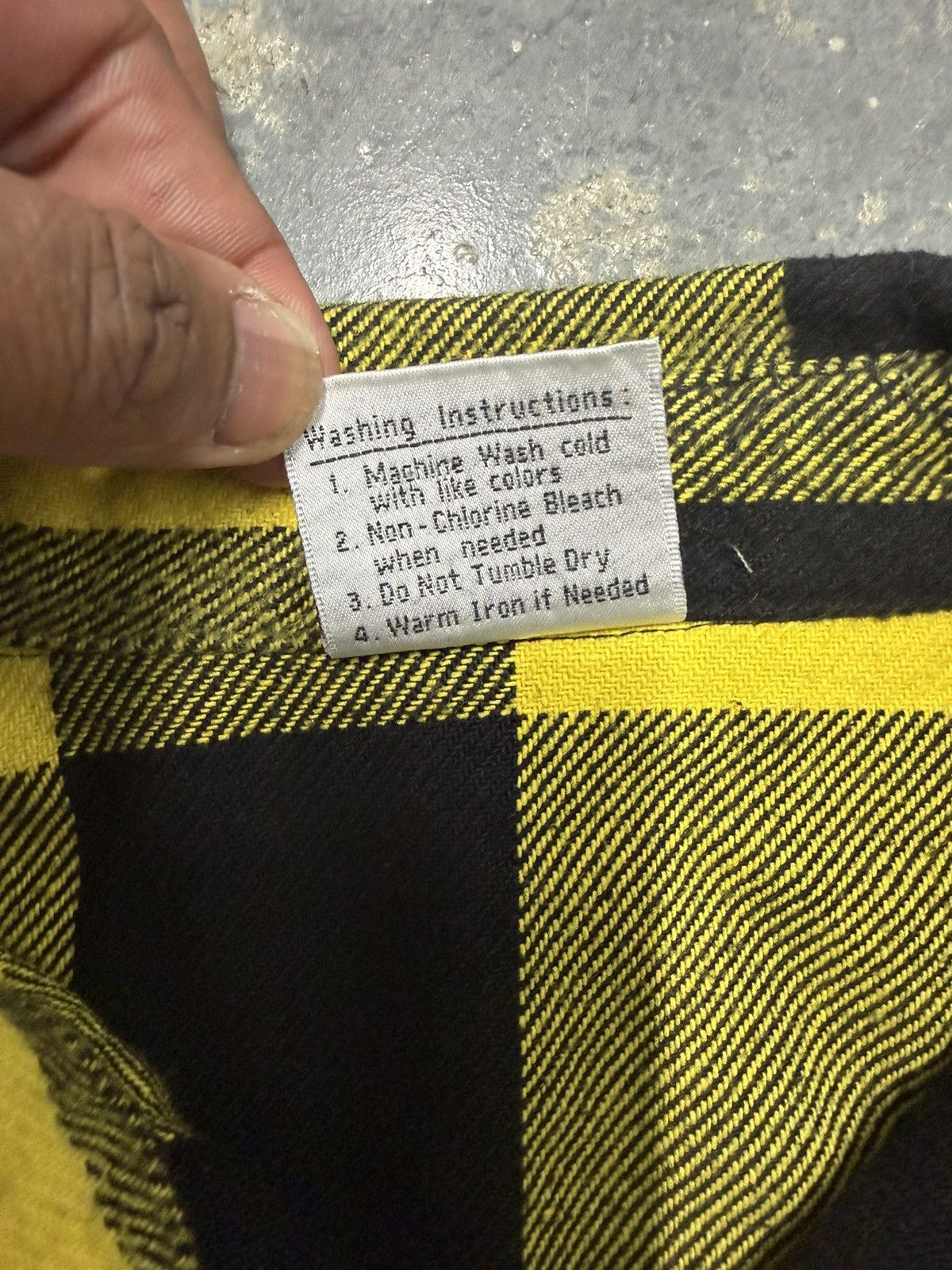 Rothco ROTH CO Yellow & Black Buffalo Plaid Button-Up Shirt Sz. M Size US M / EU 48-50 / 2 - 3 Thumbnail