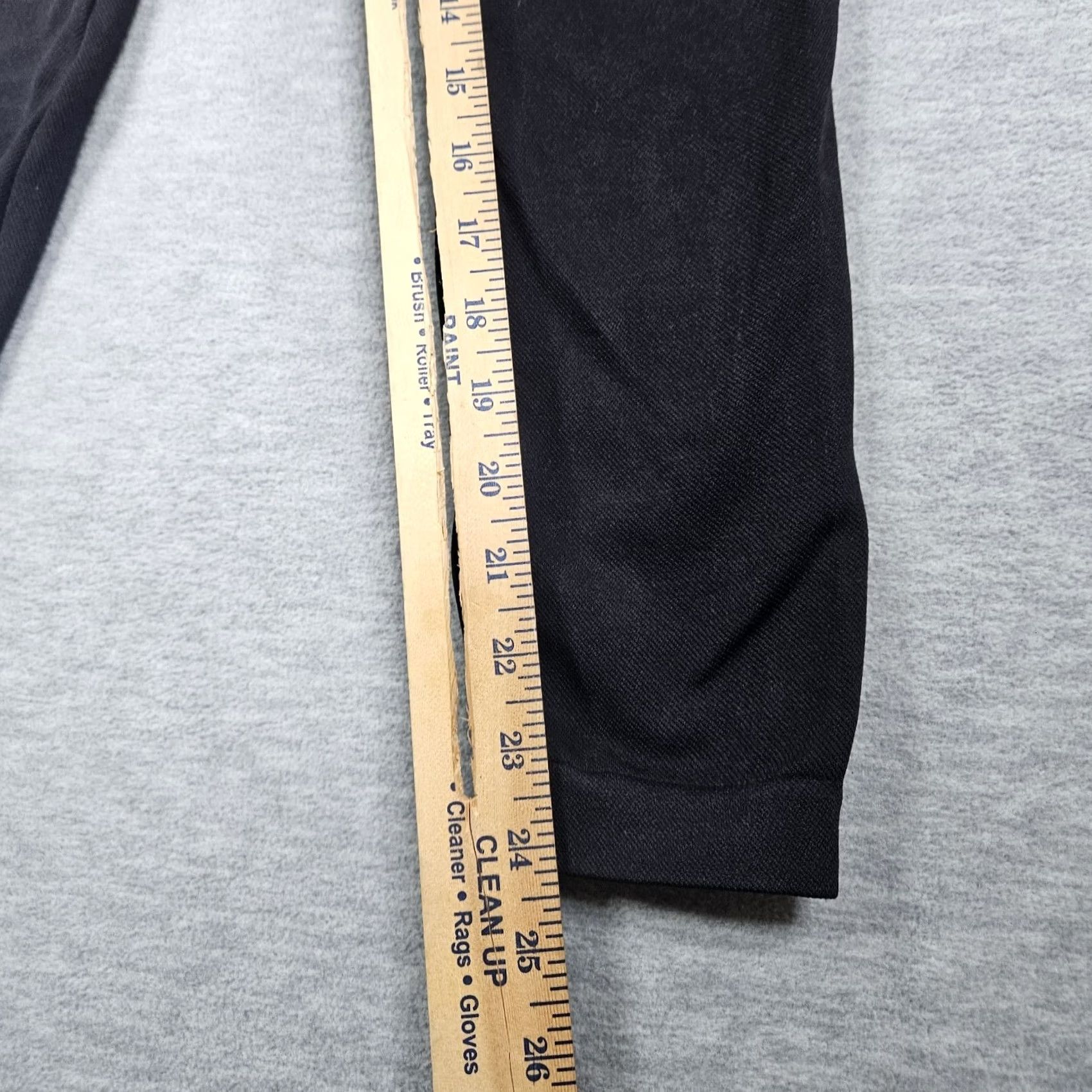 Spanx Spanx Black Seamless Mid Rise Cropped Legging Size L Womens Pants Size 36" / US 14 / IT 50 - 8 Thumbnail