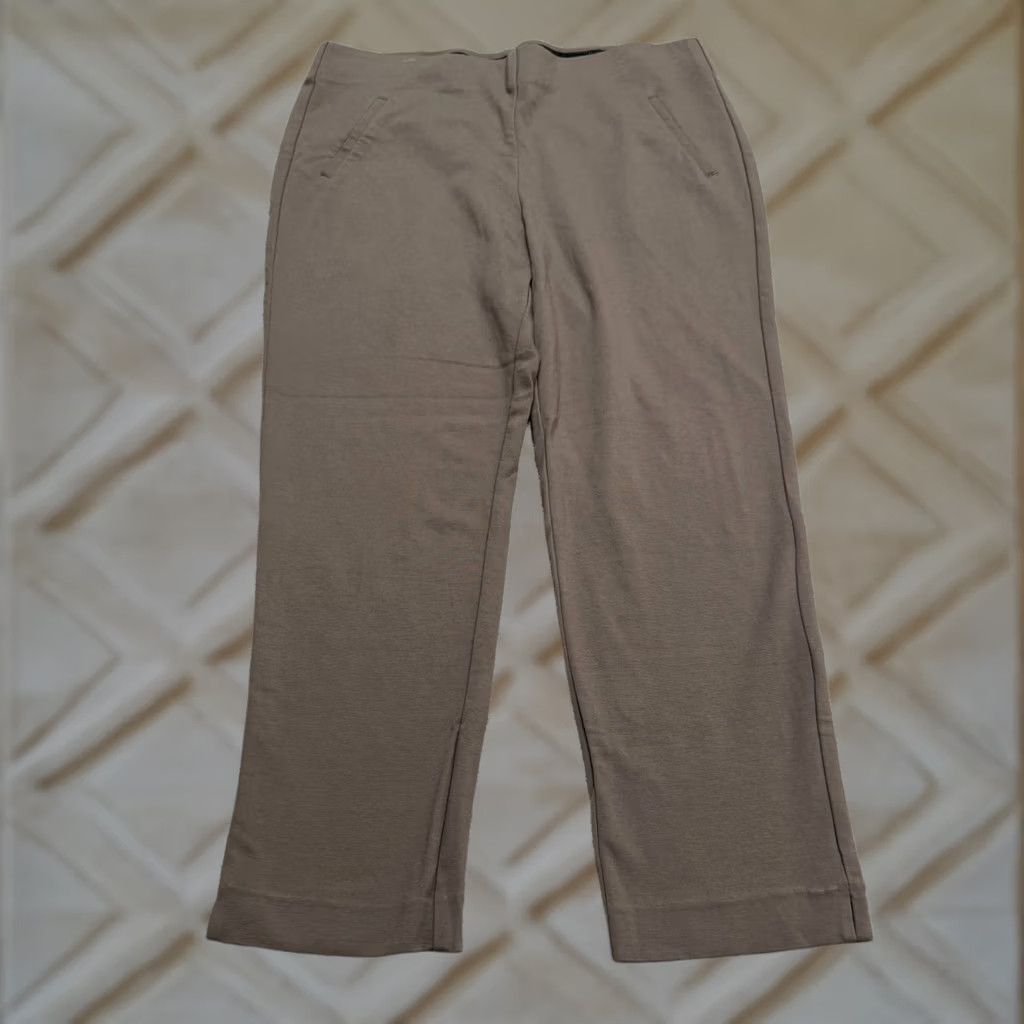 Old Navy Chico's Pull On Ankle Trouser Pants Womens 2.5 Brown Mid Rise Stretch Work 36x26 Black Nylon Rayon Spandex Cropped Straight Classic 90s Size 26" / US 2 / IT 38 - 1 Thumbnail