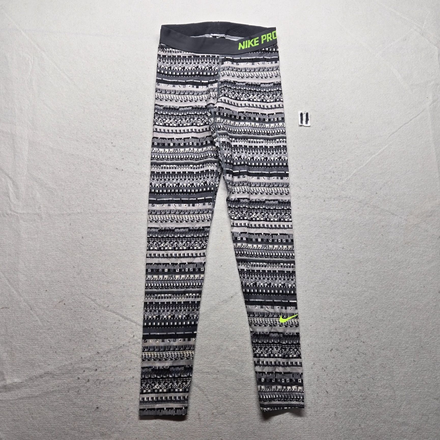 Nike Nike Pro Gym Pants Women Leggings Skinny Gray Small S Adult Size 28" / US 6 / IT 42 - 2 Thumbnail