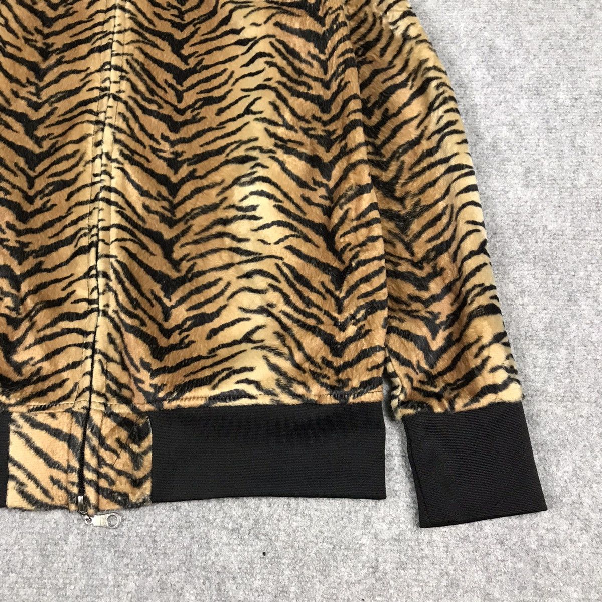 If Six Was Nine × Japanese Brand × Le Grande Bleu (L.G.B.) JAPANESE STYLE FUR HOODIES TIGER STYLE JACKET Size US M / EU 48-50 / 2 - 5 Thumbnail