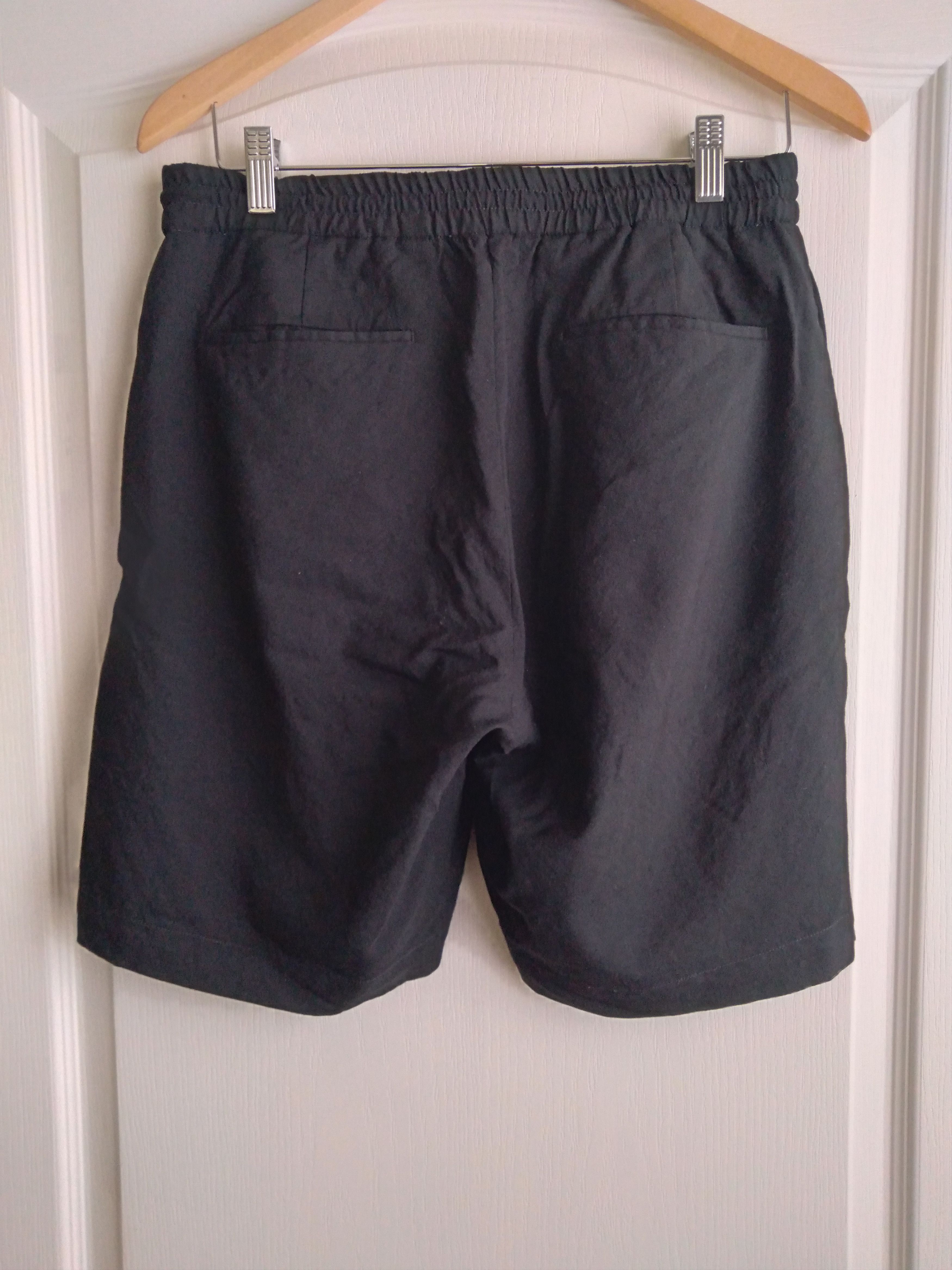 PT Torino Wool Drape Shorts Black Italy size 30 46 Size US 30 / EU 46 - 2 Thumbnail