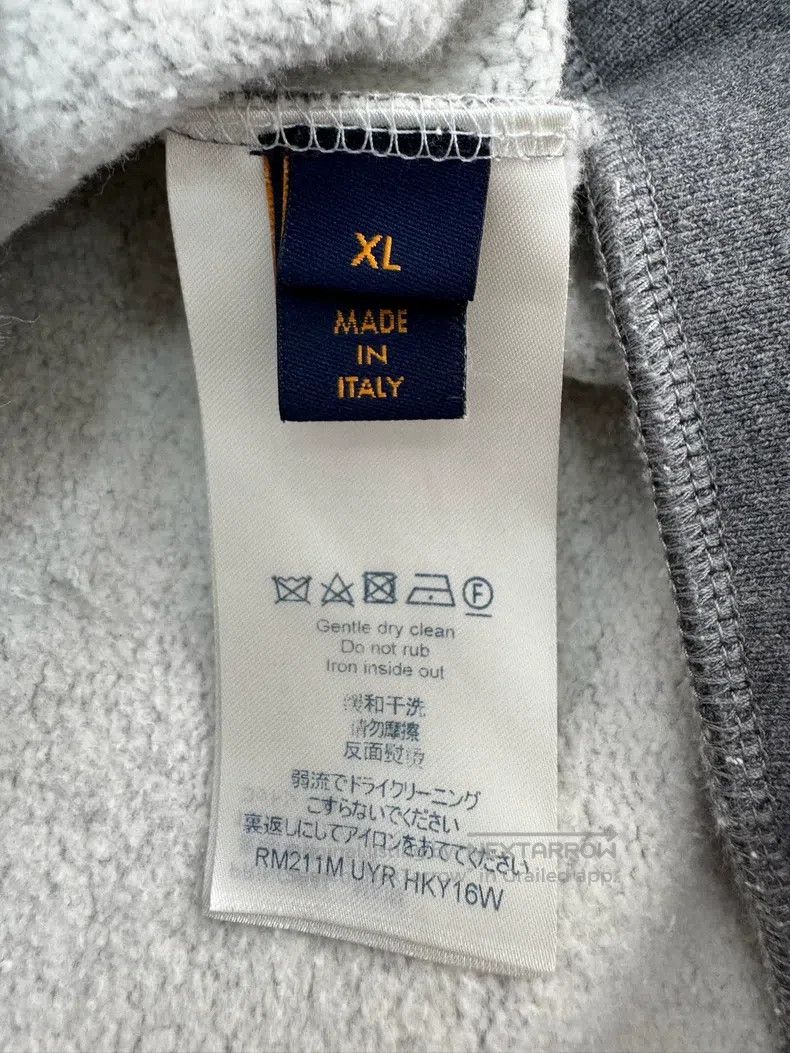 Louis Vuitton Louis Vuitton Twisted logo sweatshirt Size US XL / EU 56 / 4 - 5 Thumbnail