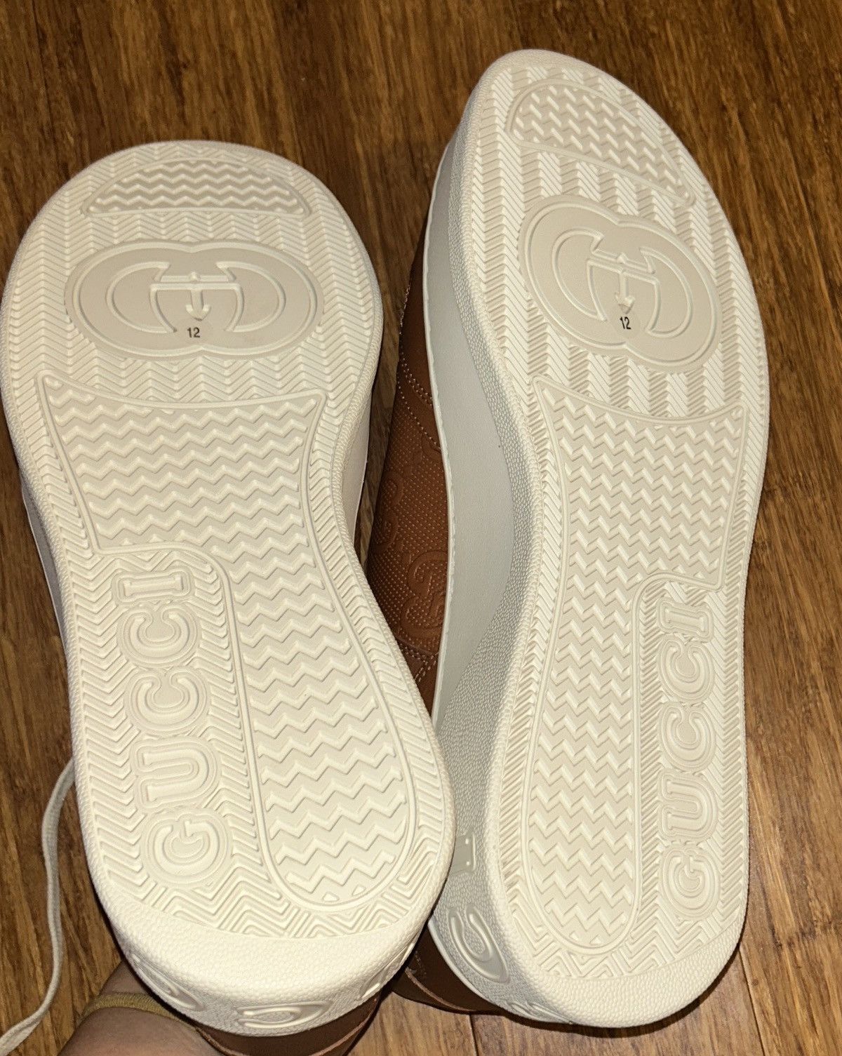 Gucci Gucci GG Logo Embossed Sneaker Size US 12 / EU 45 - 9 Thumbnail