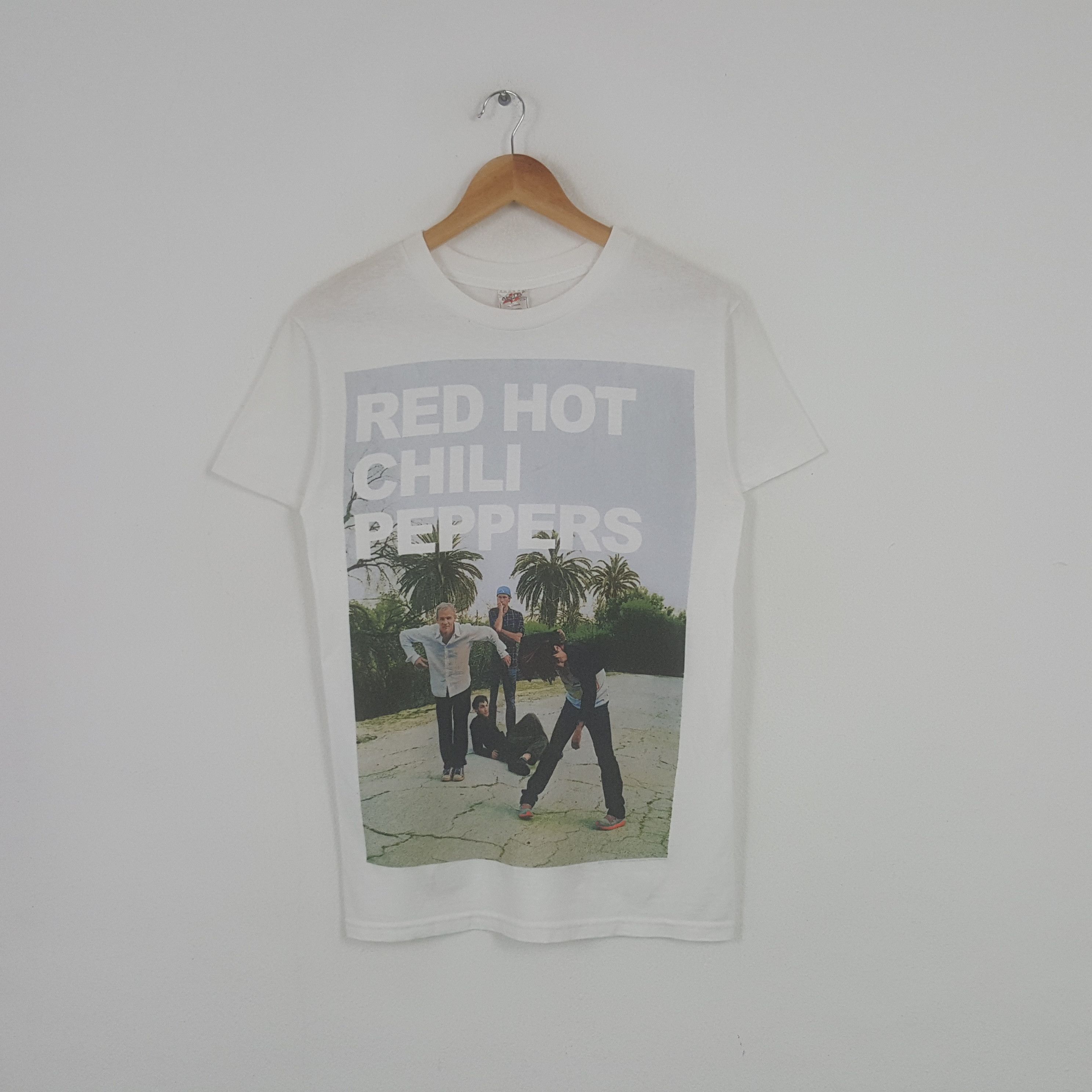 Band Tees × Vintage Vintage Red Hot Chili Peppers American Rock Band Tshirt Size US S / EU 44-46 / 1 - 1 Thumbnail