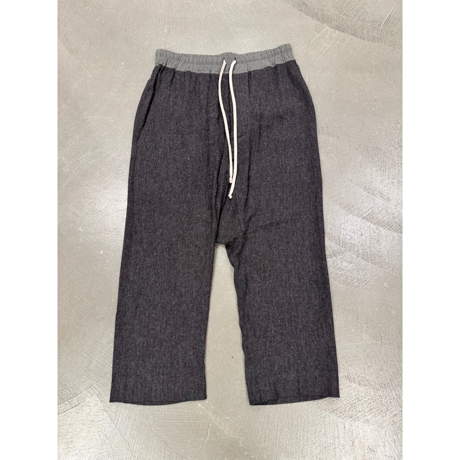 Rick Owens A/W2010 Rick Owens “gleam” wool shorts Size 26" / US 2 / IT 38 - 1 Thumbnail
