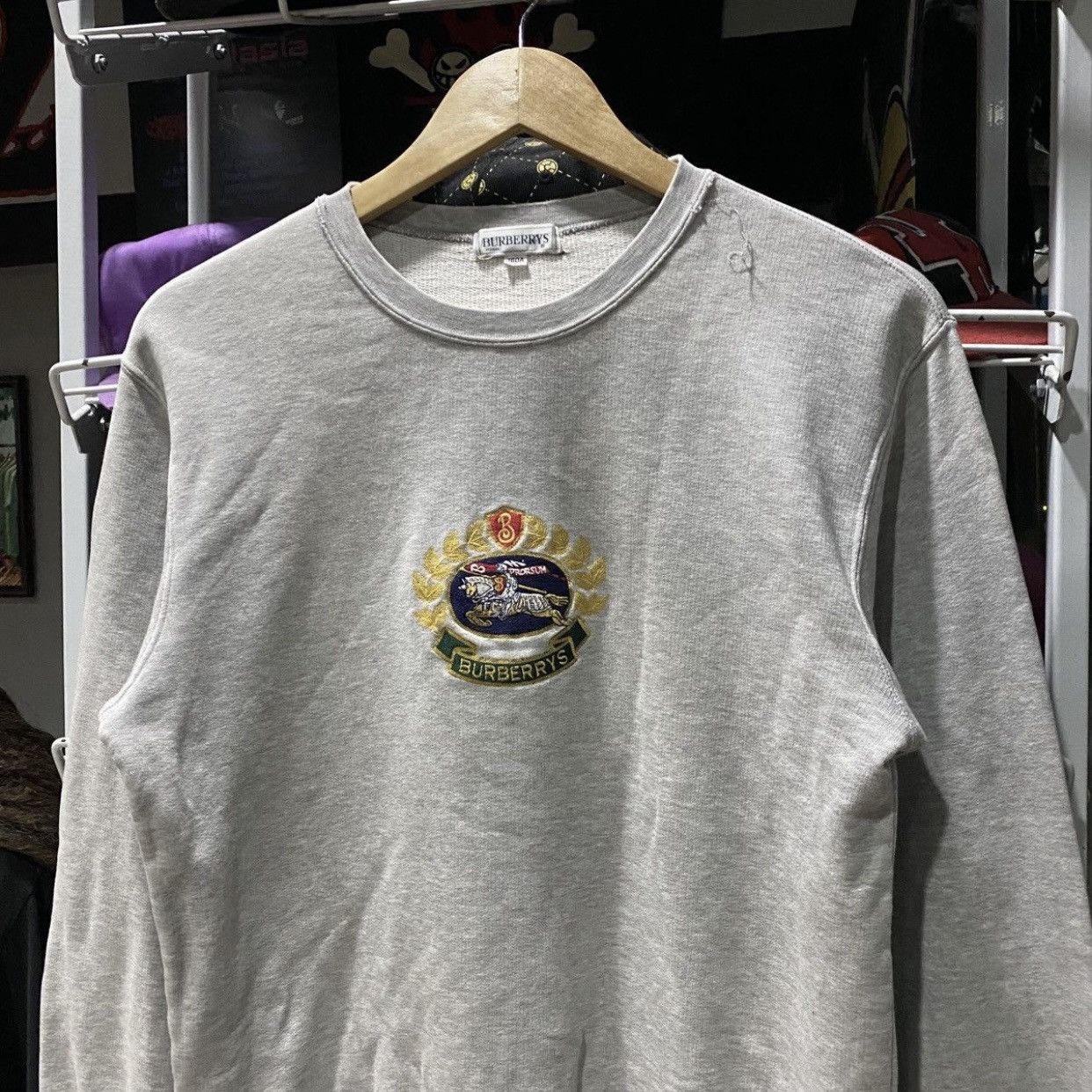 Burberry Vintage Burberrys Of London Big Crest Embroidered Sweatshirt Size US S / EU 44-46 / 1 - 3 Thumbnail
