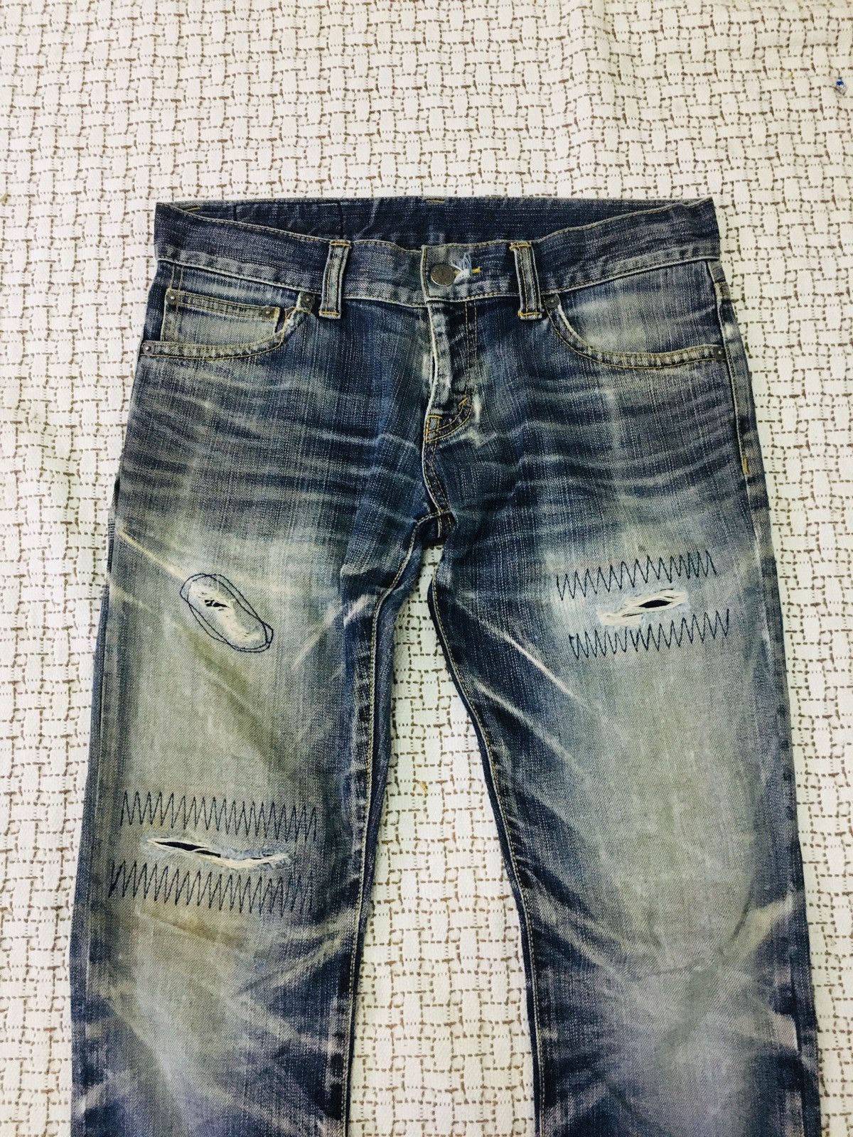 Tornado Mart Tornardo Mart Distressed Flare Jeans (18) Size US 31 - 5 Thumbnail