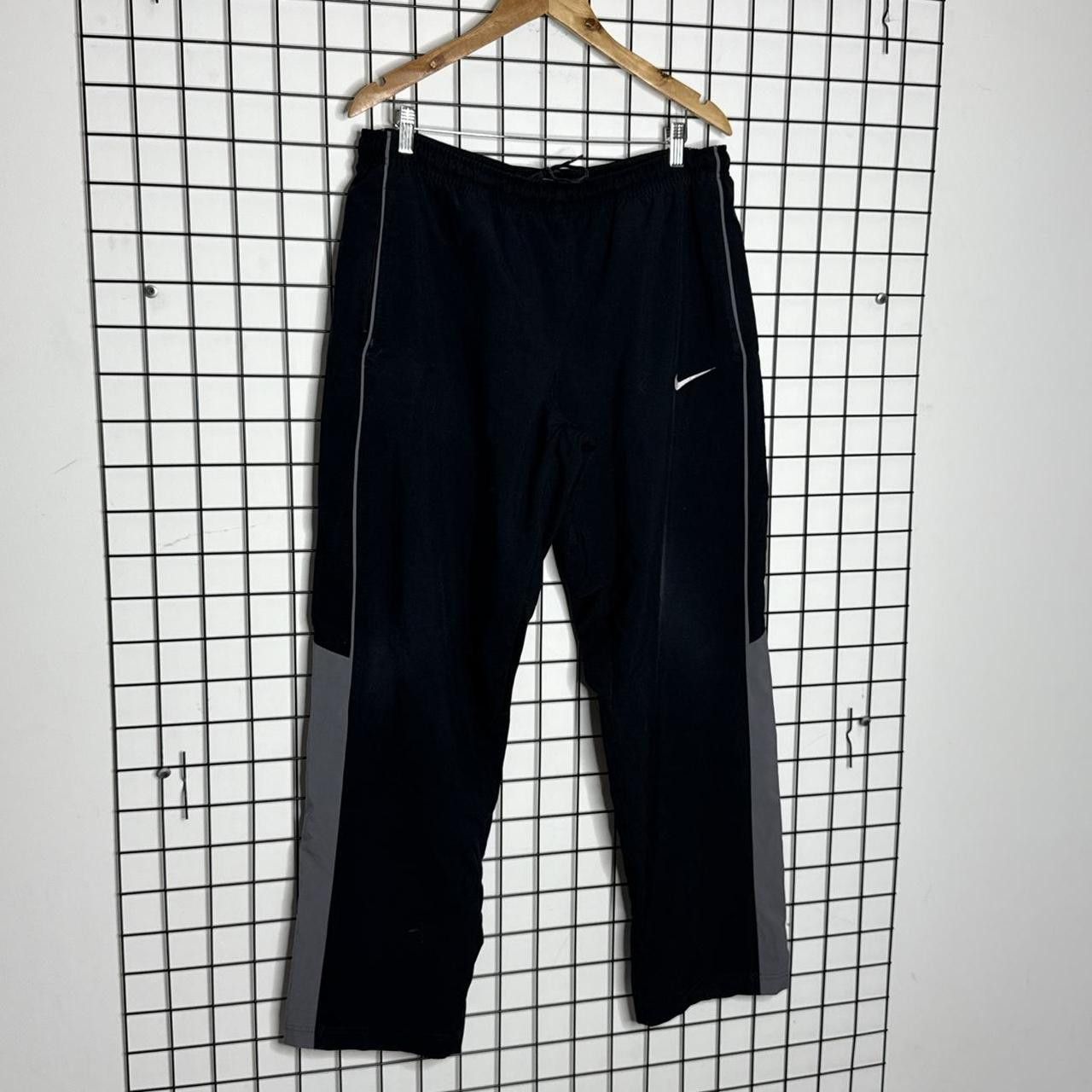 Nike Nike black track pants with white logo Size L Size US 34 / EU 50 - 2 Thumbnail