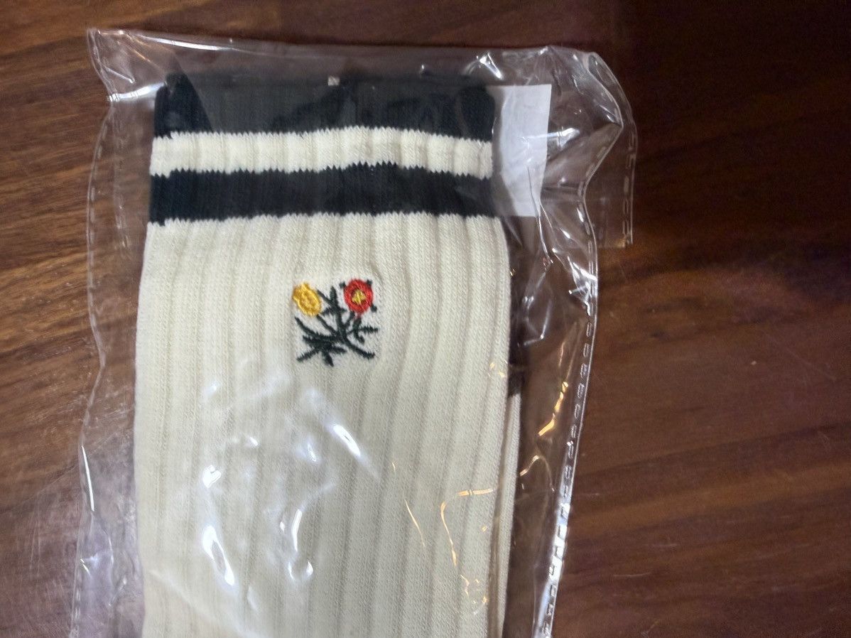 Aime Leon Dore Aime Leon Dore Striped Floral Crest Crew Sock in Pine Grove Size ONE SIZE - 2 Thumbnail