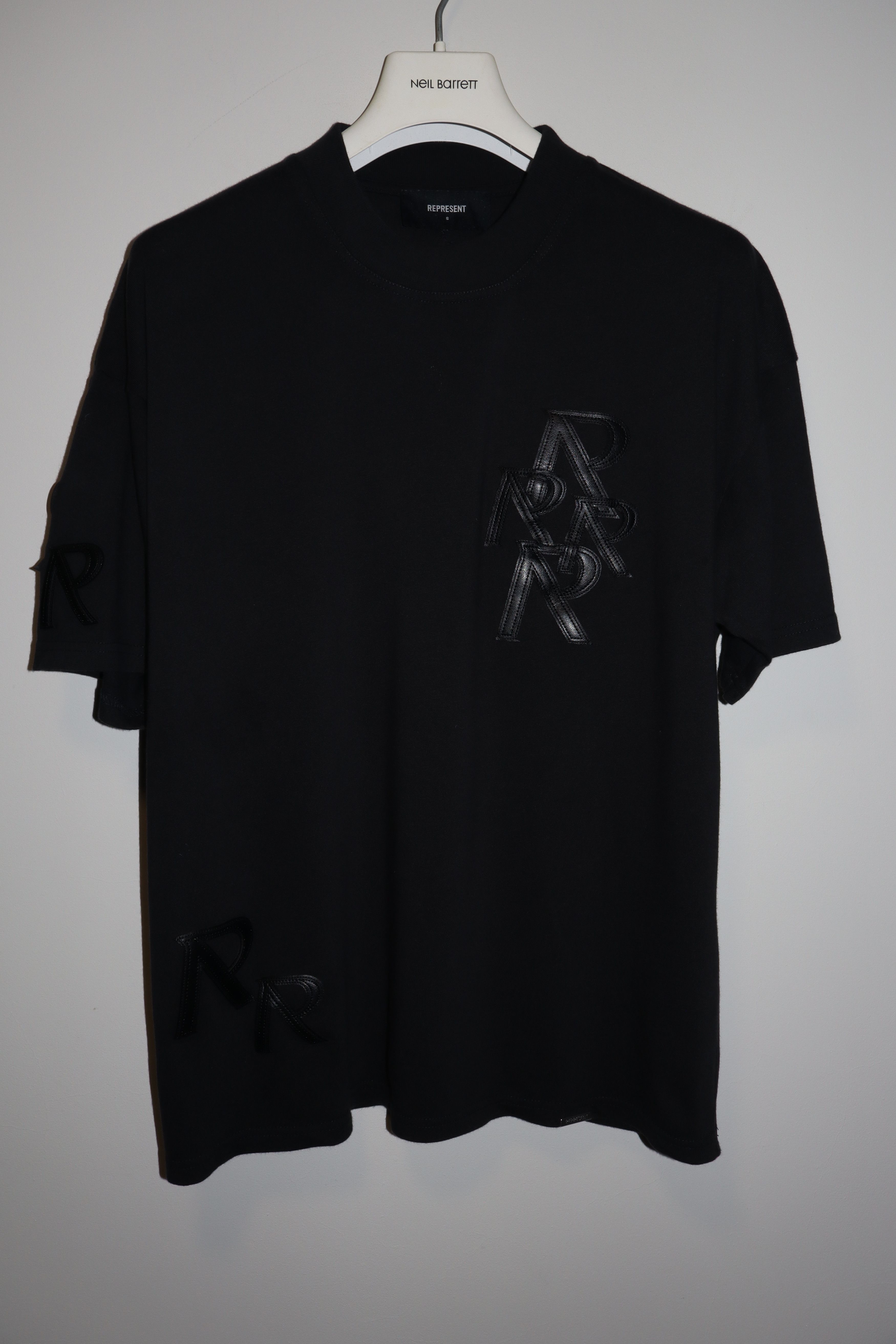 Represent Clo. APPLIQUE INITIAL T-SHIRT Size US M / EU 48-50 / 2 - 3 Thumbnail