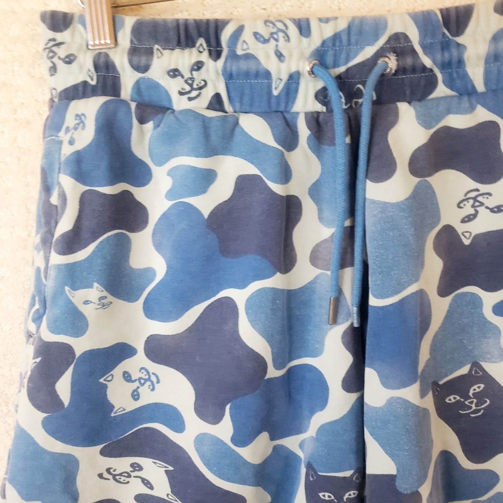 RIPNDIP RIPNDIP Tie Dye Cat Sweat Shorts Blue Pink Drawstring Pockets Elastic Waist M Size US 31 - 2 Thumbnail