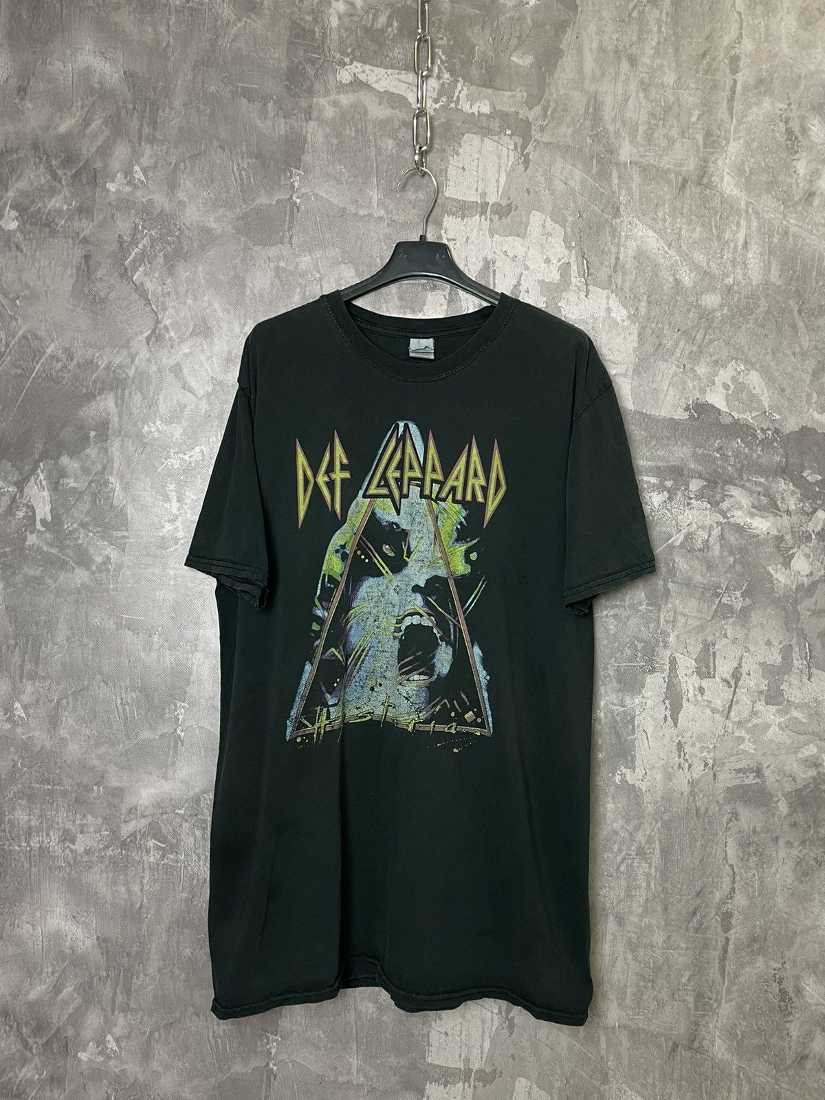 Band Tees × Def Leppard × Vintage Y2K DEF LEOPARD BAND T SHIRT Sz M Size US L / EU 52-54 / 3 - 1 Thumbnail