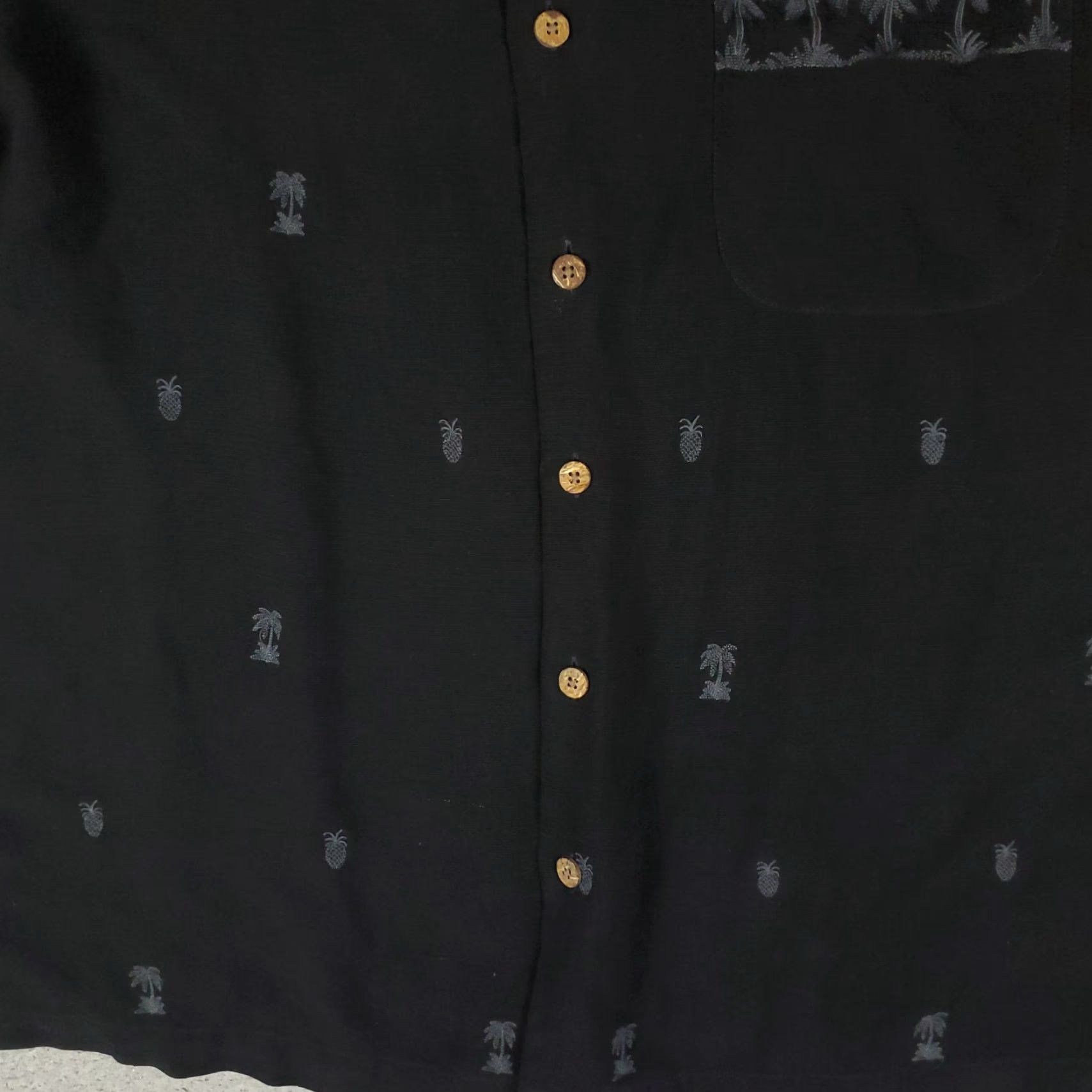 Tommy Bahama VINTAGE Tommy Bahama Shirt Mens XL Black Silk Camp Collar Hawaiian Button Up Size US XL / EU 56 / 4 - 3 Thumbnail