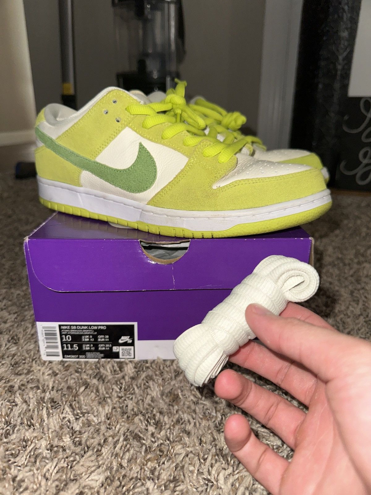 Nike Nike Dunk Green Apple Size US 10 / EU 43 - 1 Thumbnail