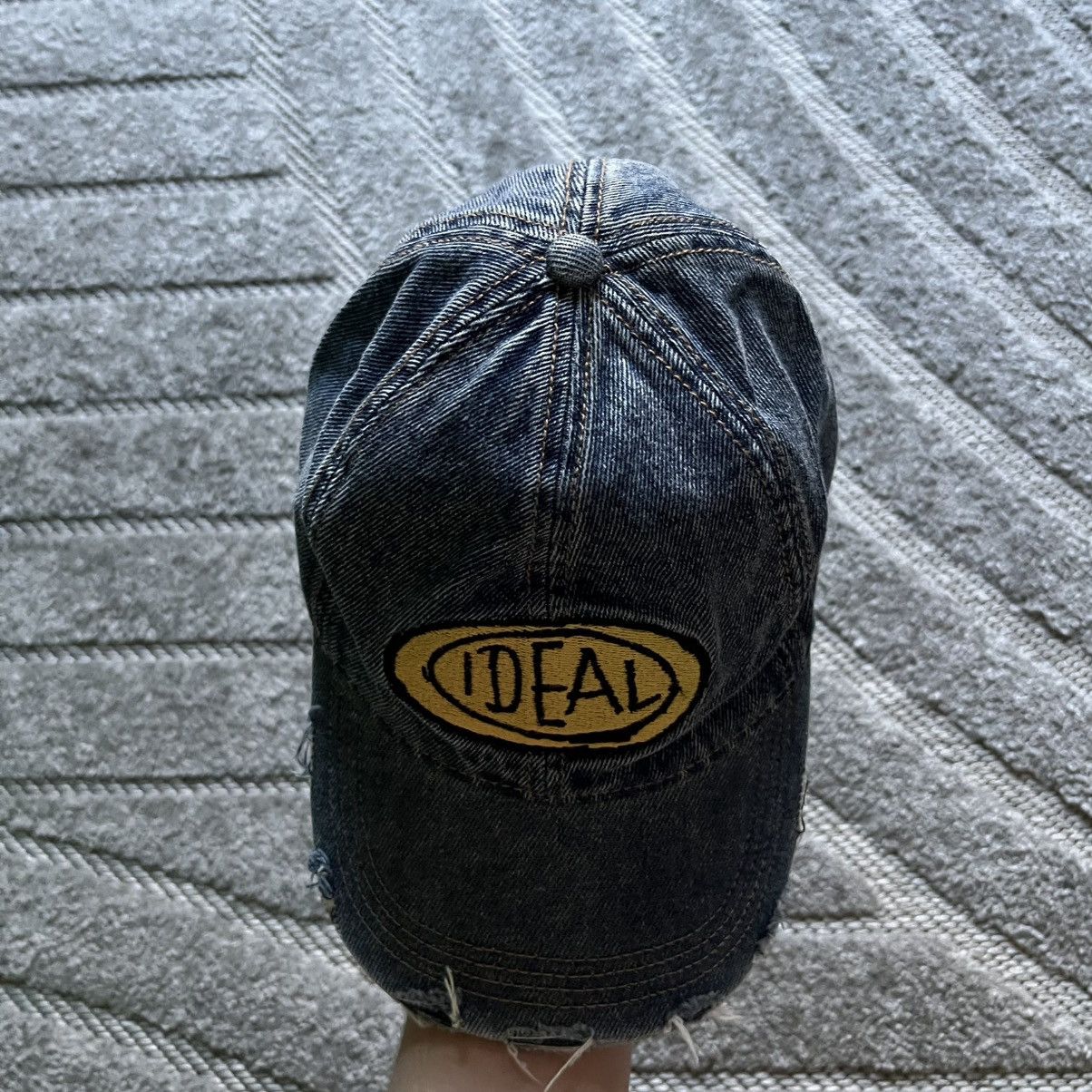 H&M × Jean-Michel Basquiat × Who Decides War Vintage Jean Michel Basquiat x Who Decides War Logo Cap Size ONE SIZE - 6 Thumbnail