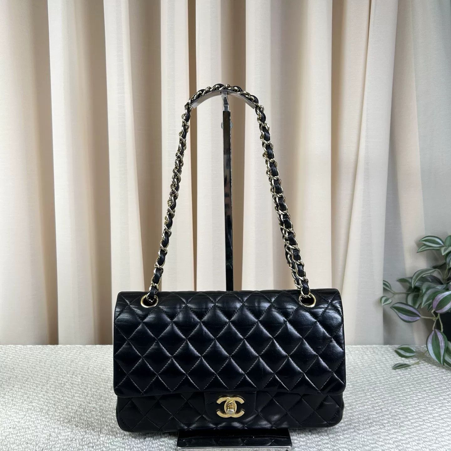 Chanel Pre-loved Bag Very good condition Size ONE SIZE - 1 Thumbnail