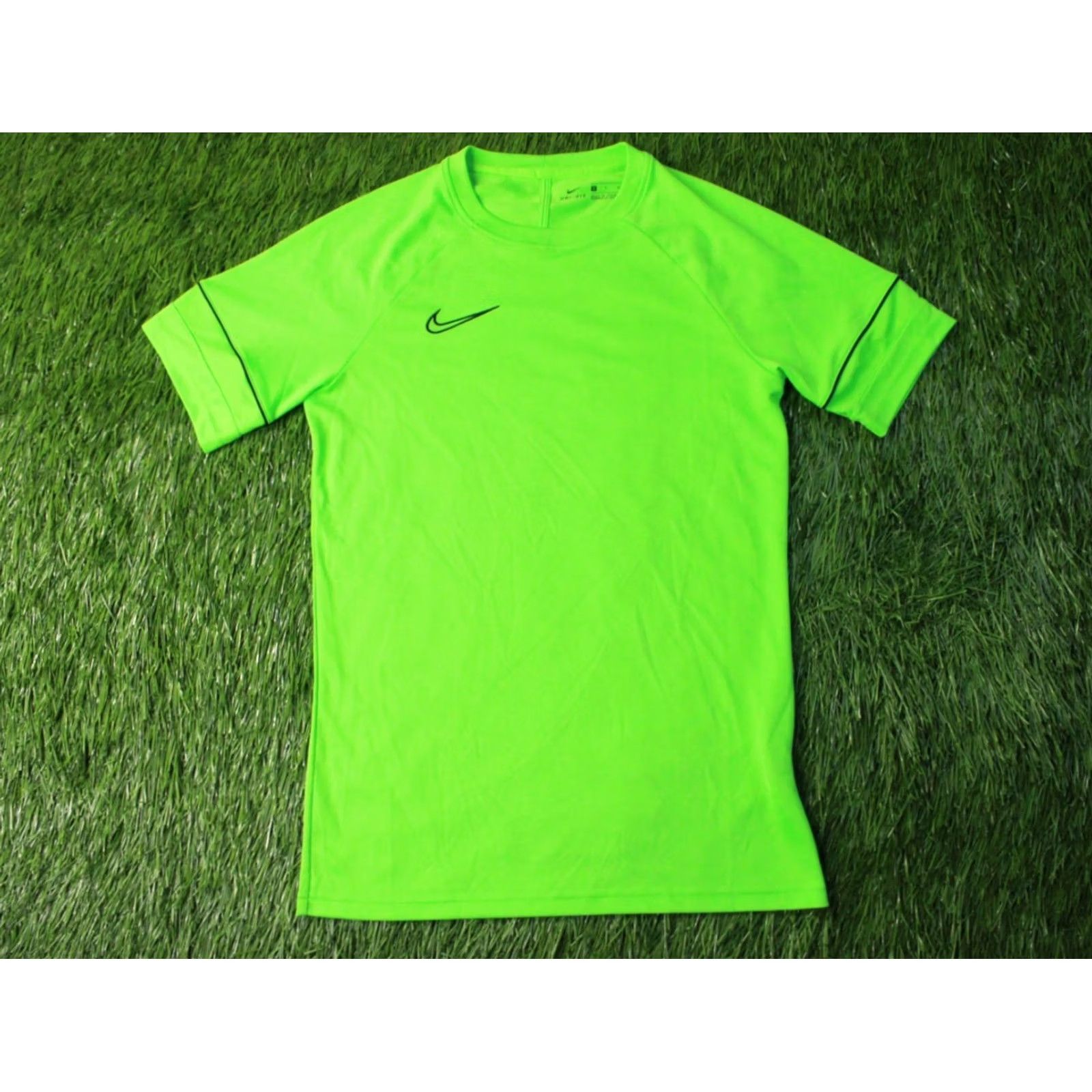 Nike Nike Academy Dri-FIT Original 2021 Men Football Shirt Jersey Tee Size S Green and Black Nike Dri-FIT Football Shirt Mens S Size US S / EU 44-46 / 1 - 2 Thumbnail
