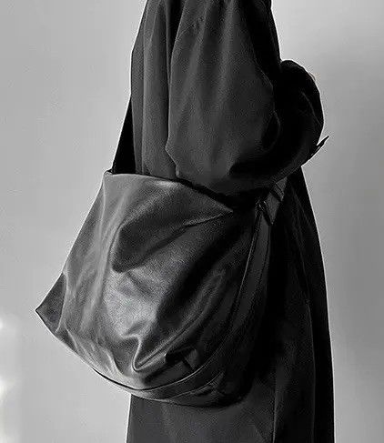 Japanese Brand Retro fashion faux leather messenger bag shoulder bag Size ONE SIZE - 2 Thumbnail