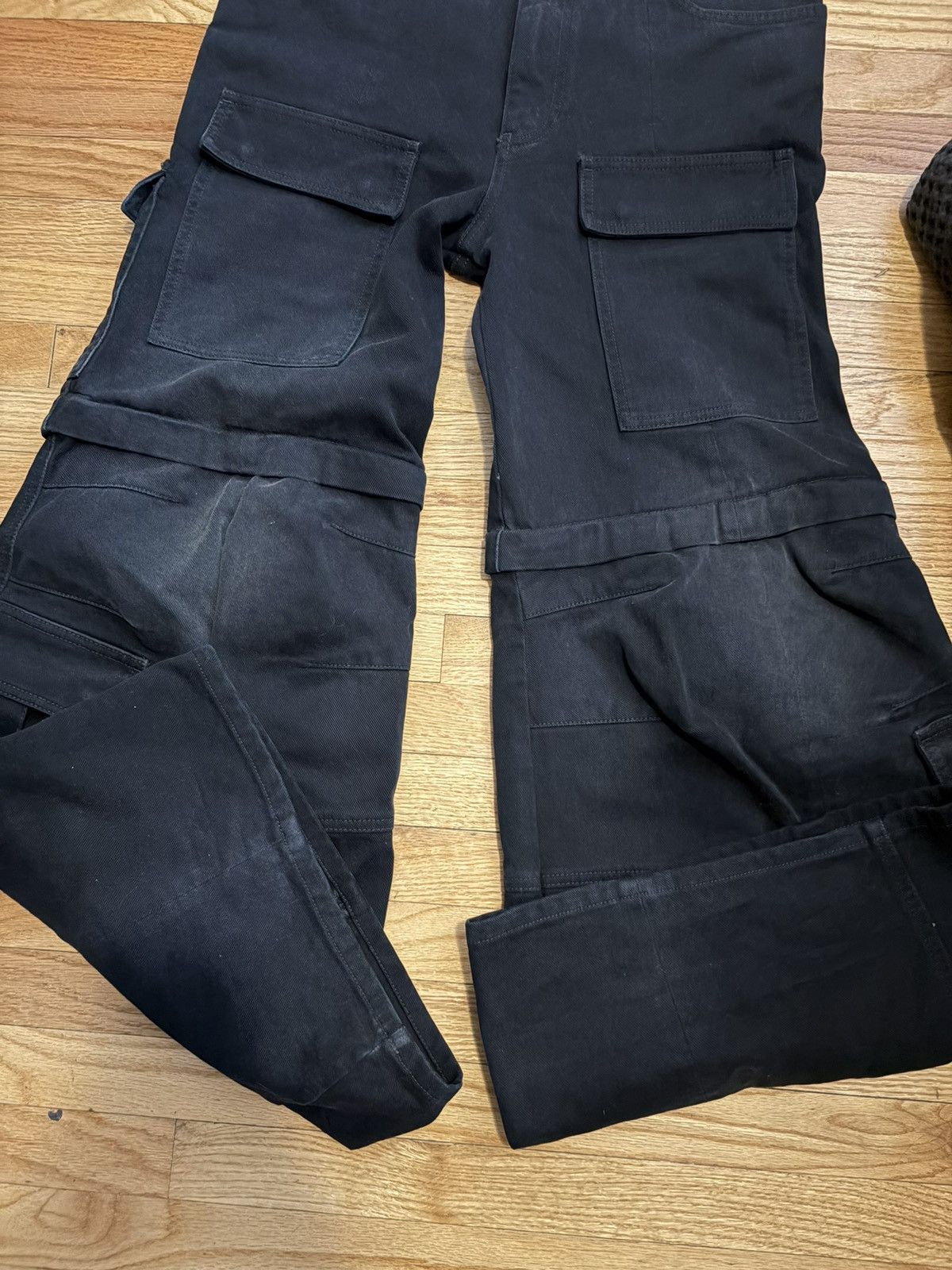 Balenciaga Balenciaga flared denim cargo, zips into shorts Size US 32 / EU 48 - 2 Thumbnail