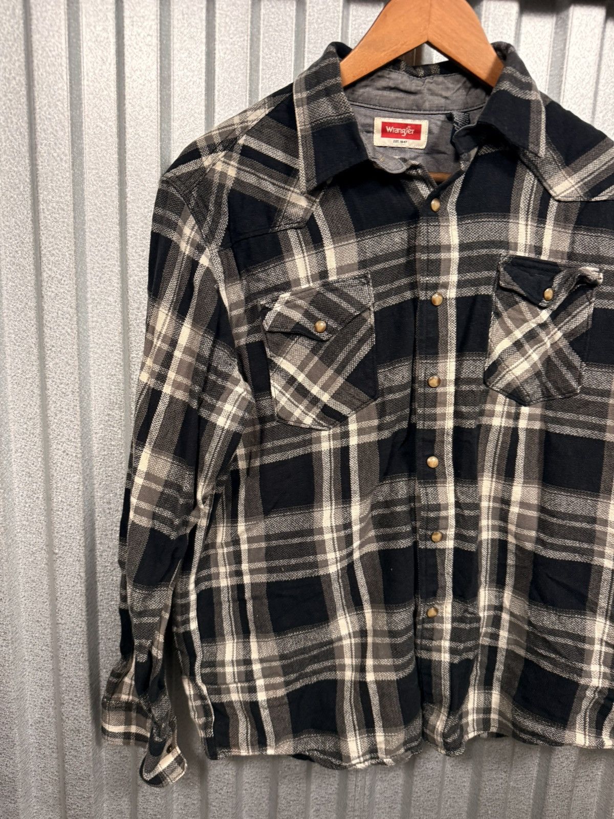 Vintage Wrangler Pearl Snap Plaid Button Up Cowboy Shirt